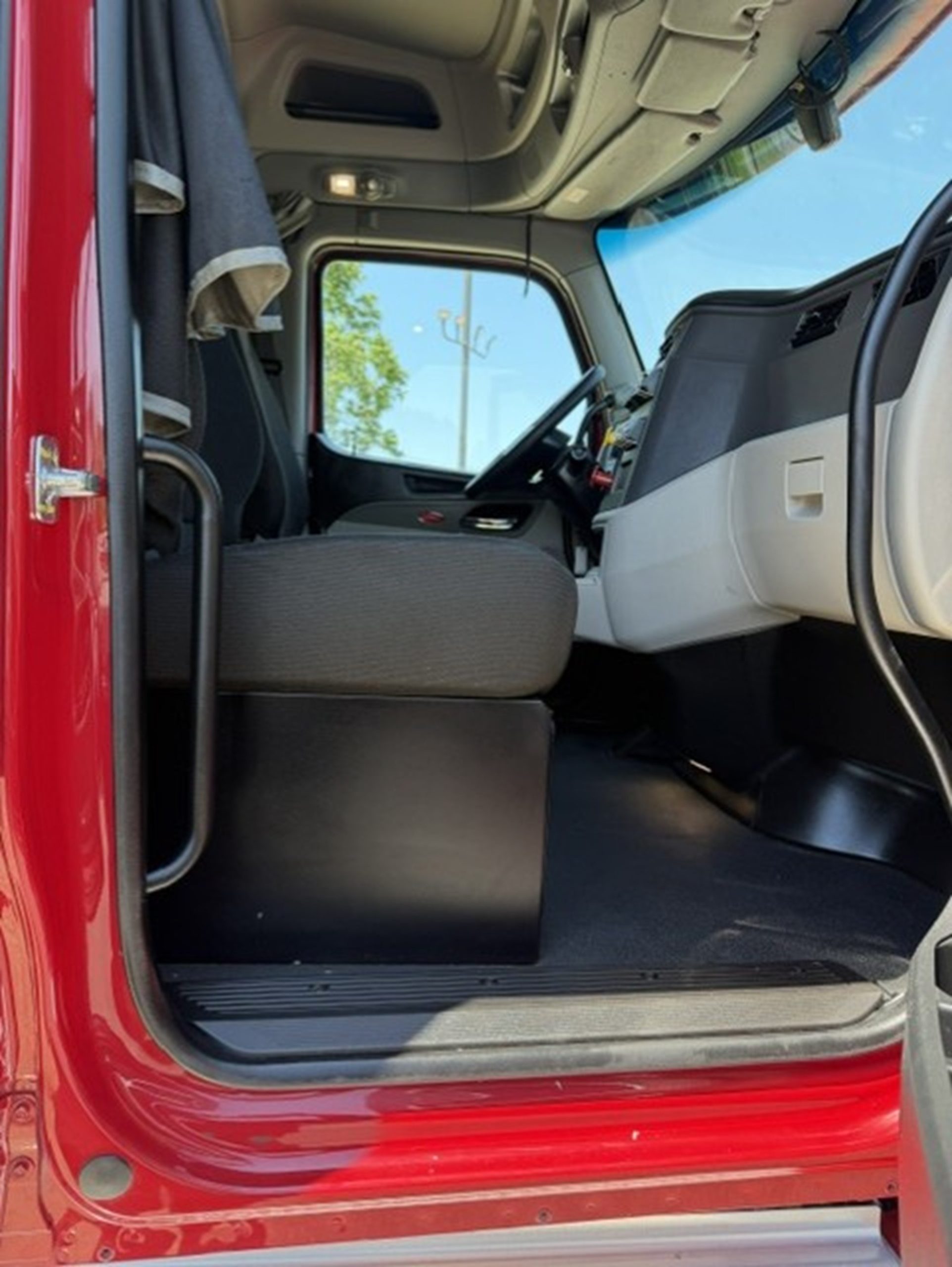 2023 Peterbilt 579 PD747648U-20 2023 Peterbilt 579 PD747648U-20