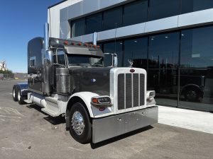2023 Peterbilt 389 PD821225U-01