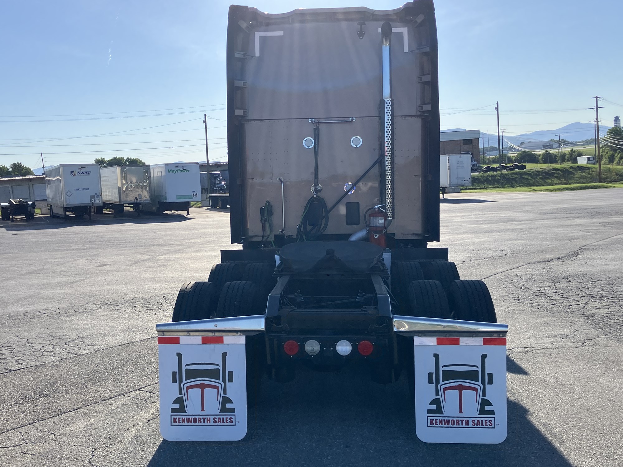 2023 Kenworth T680 2023 Kenworth T680 - image 5 of 6