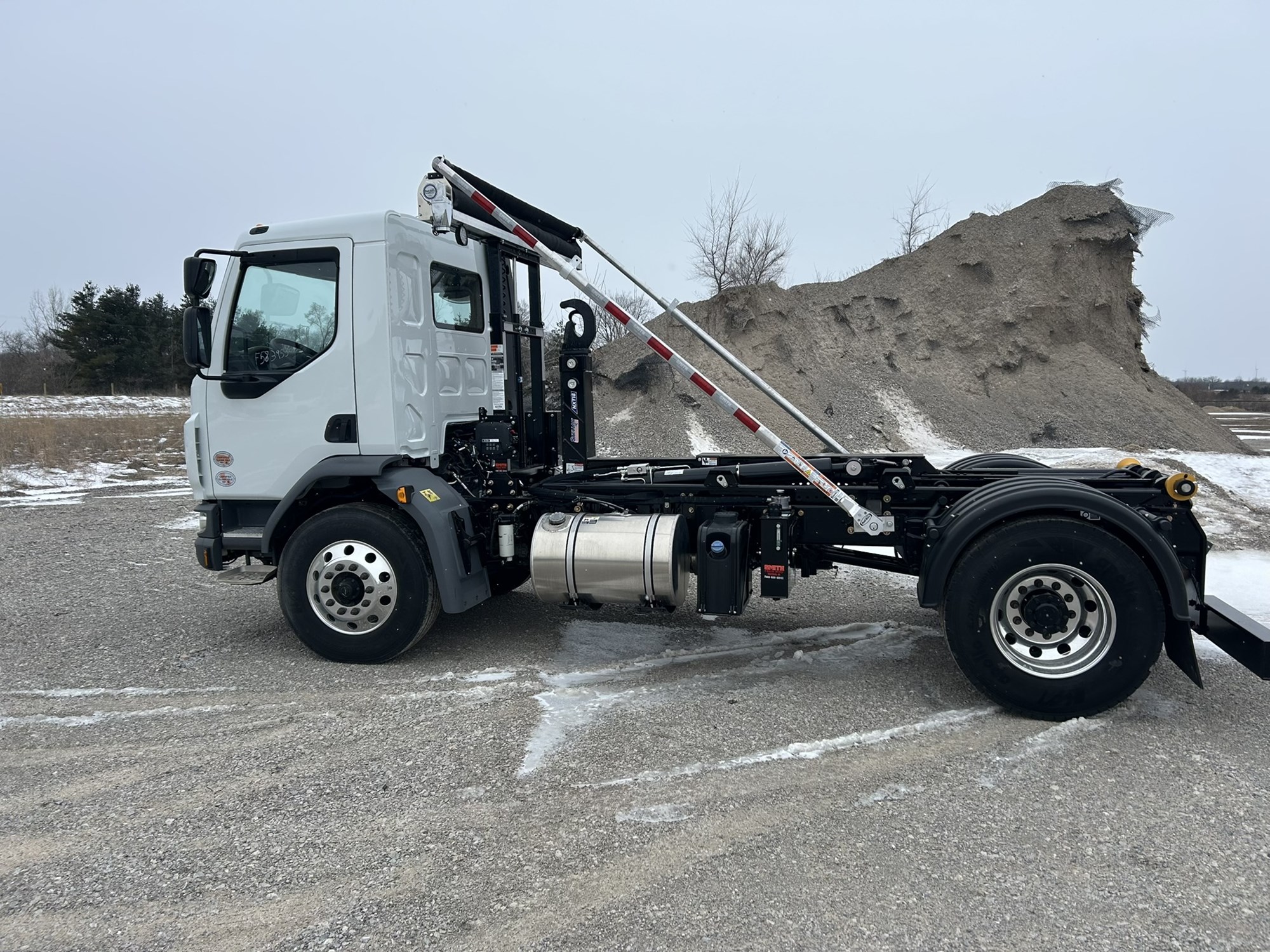 2025 Kenworth K300 2025 Kenworth K300 - image 1 of 6
