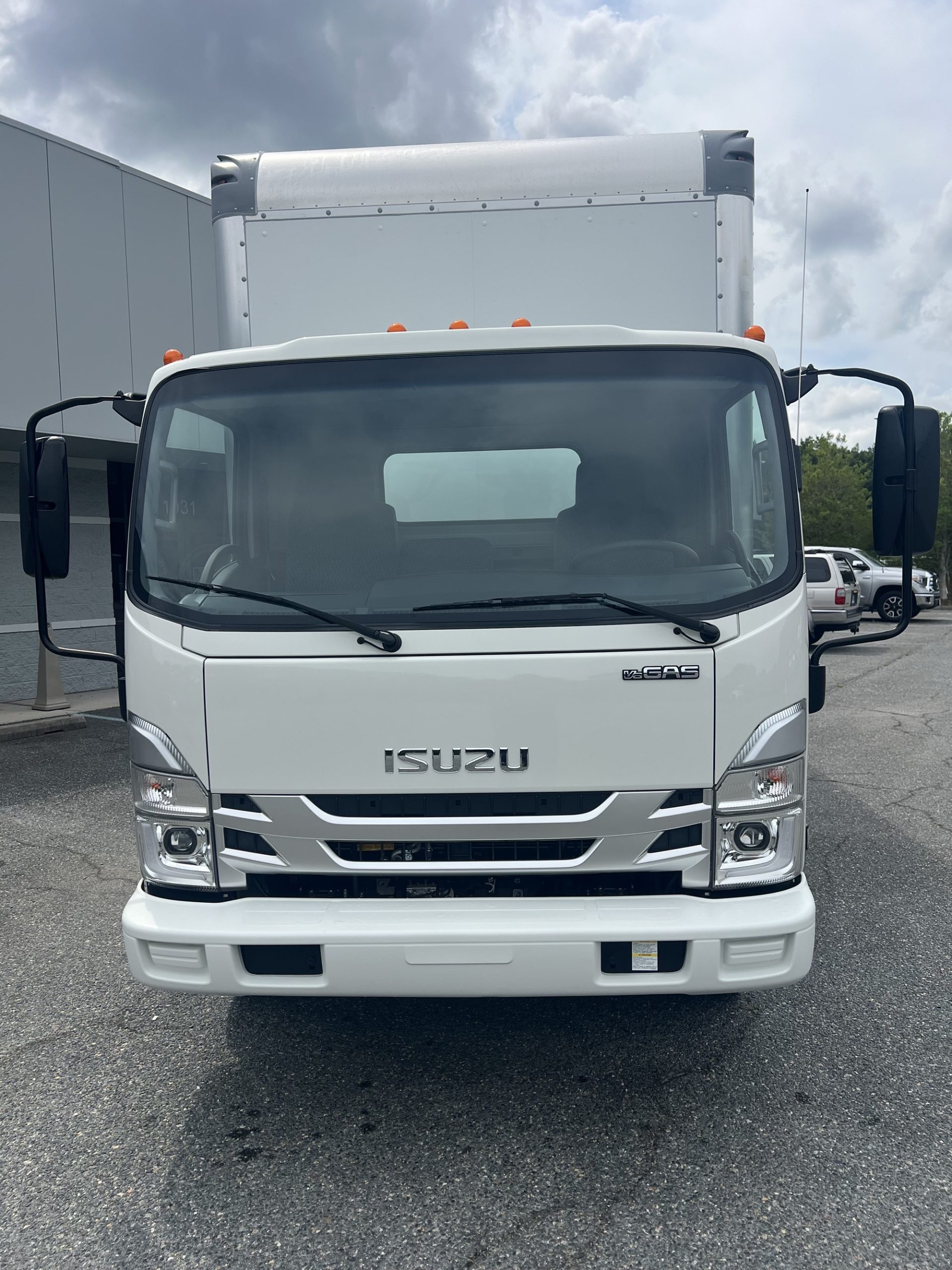 2026 Isuzu NPR GAS HD 1F4 2026 Isuzu NPR GAS HD 1F4 - image 2 of 6