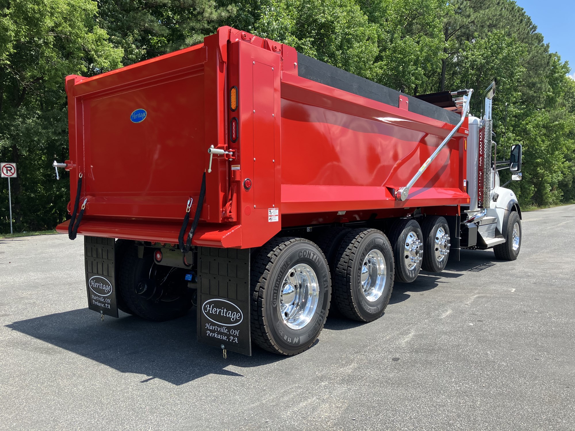 2027 Kenworth T880 - image 5 of 6