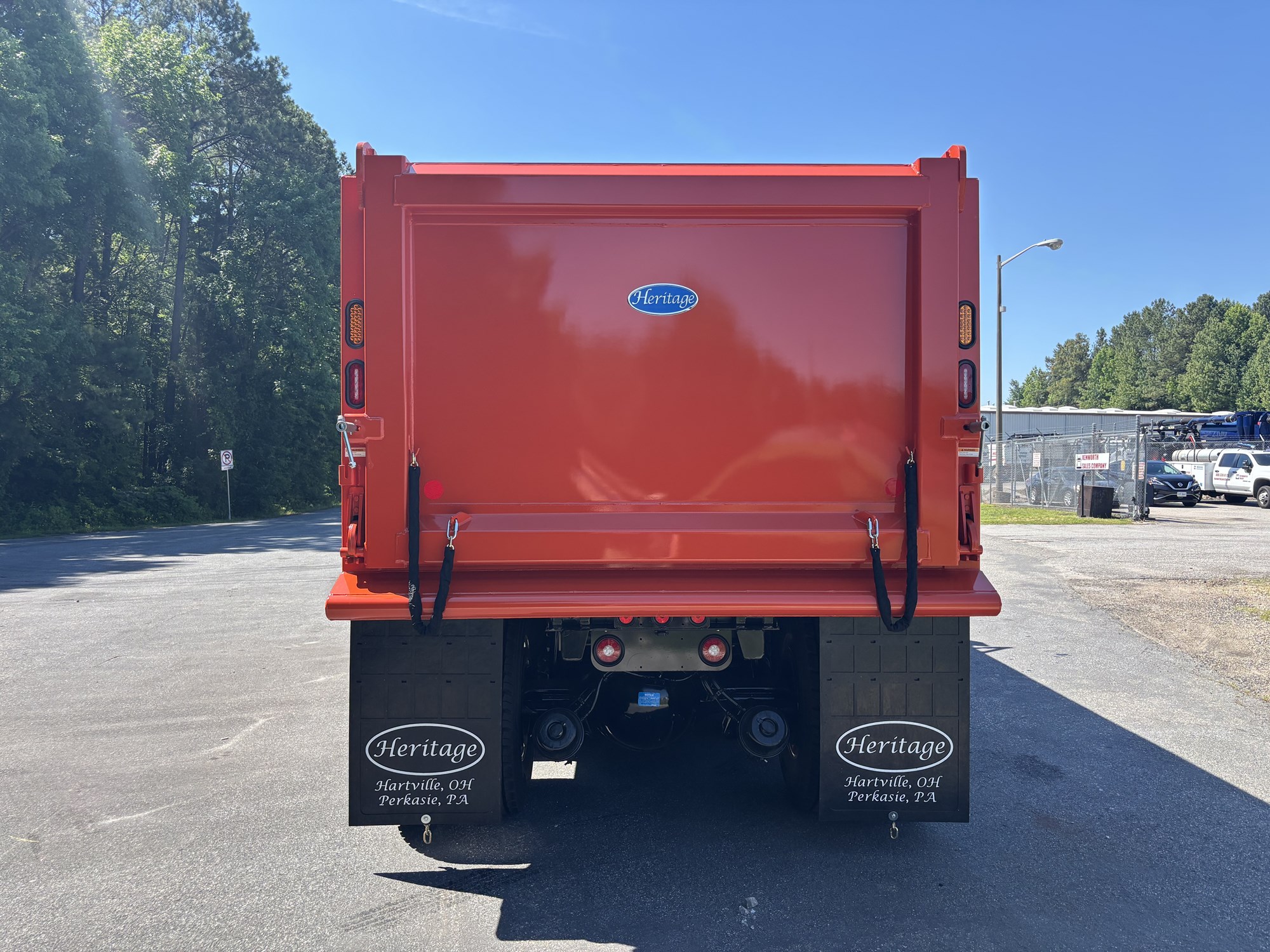 2027 Kenworth T880 - image 6 of 6