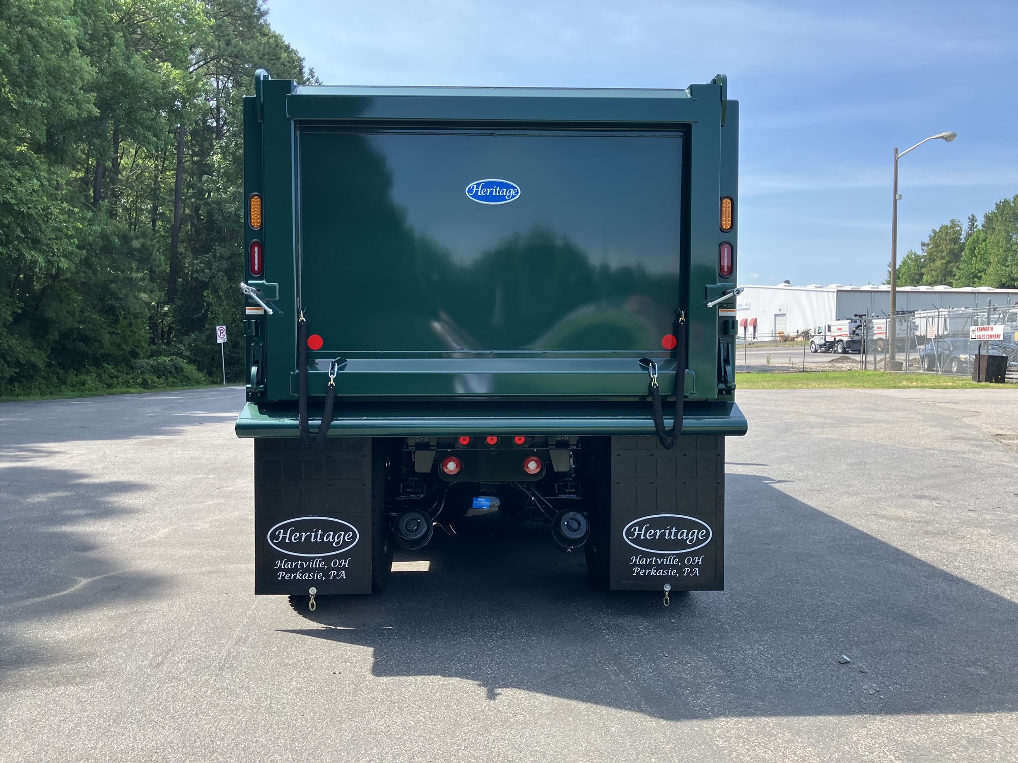 2027 Kenworth W990 - image 6 of 6