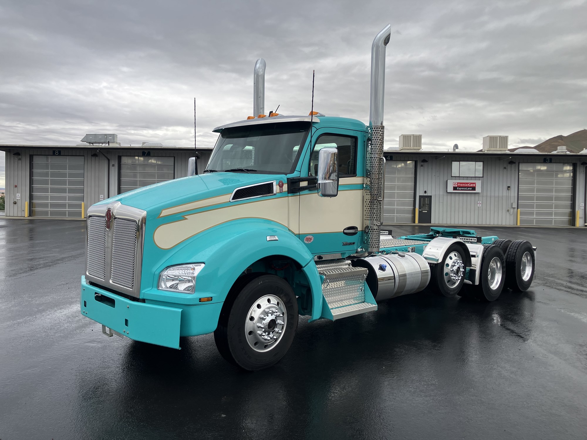 2027 Kenworth T880 VJ251110-01 2027 Kenworth T880 VJ251110-01