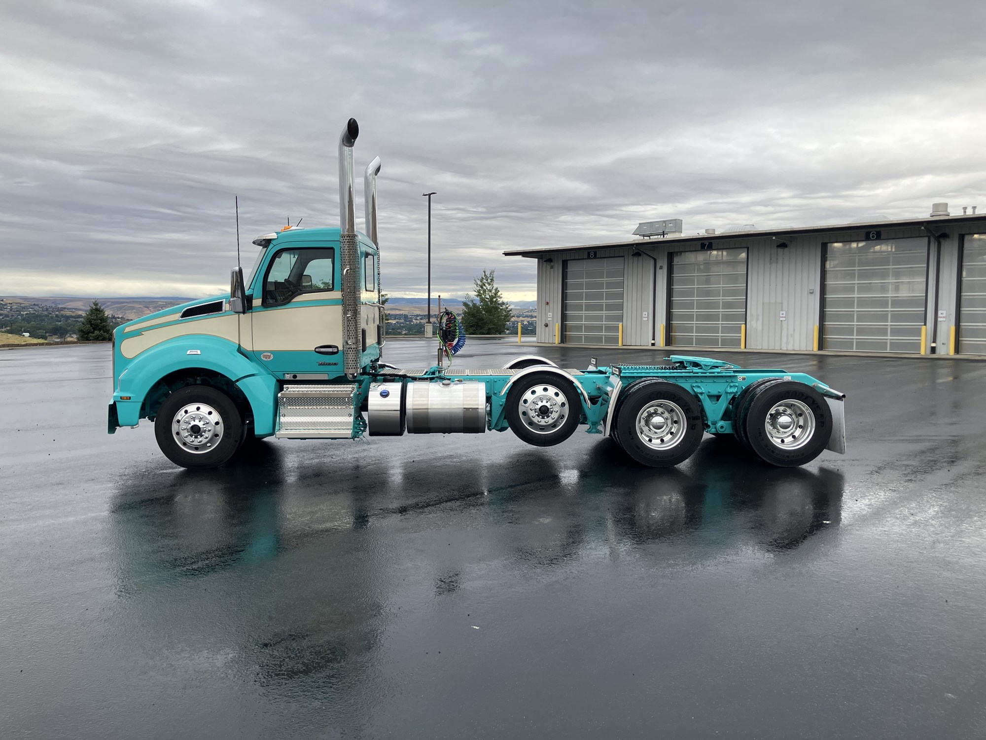 2027 Kenworth T880 VJ251110-05 2027 Kenworth T880 VJ251110-05