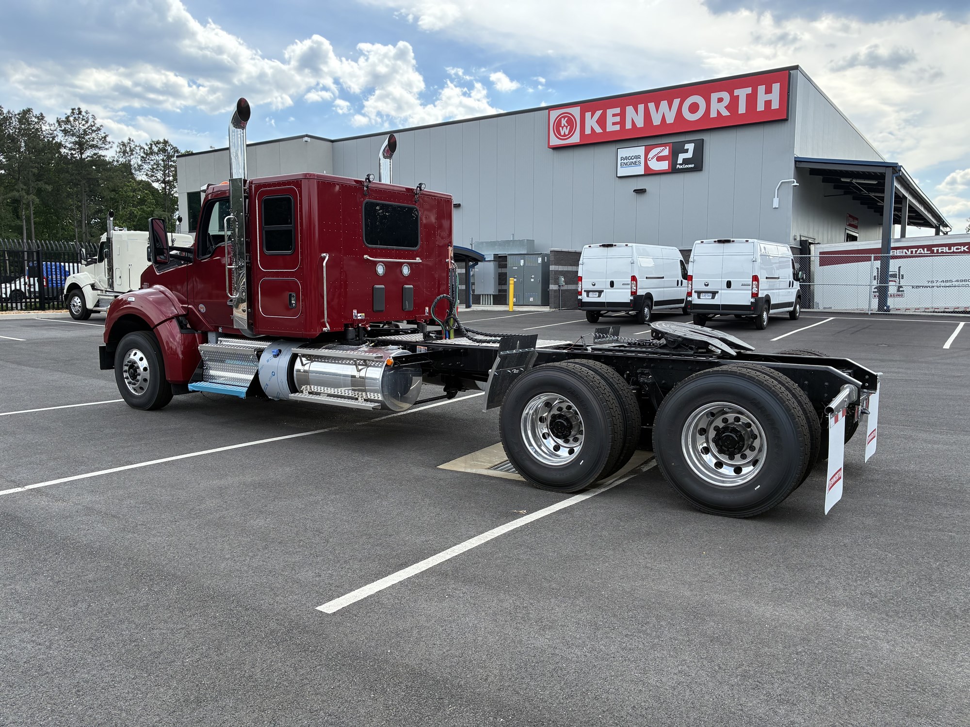 2027 Kenworth T880 2027 Kenworth T880 - image 3 of 6