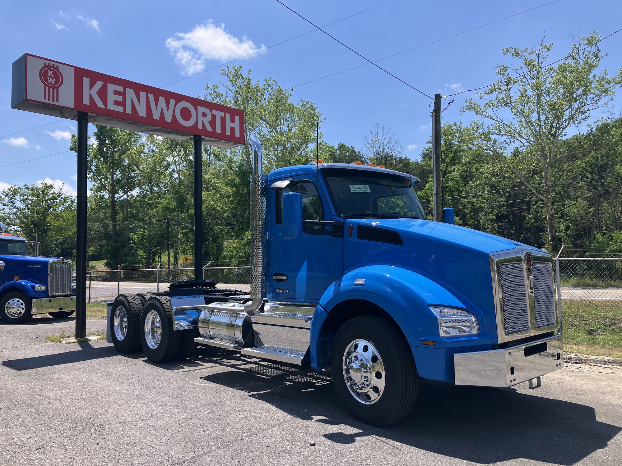 2027 Kenworth T880 2027 Kenworth T880 - image 3 of 6