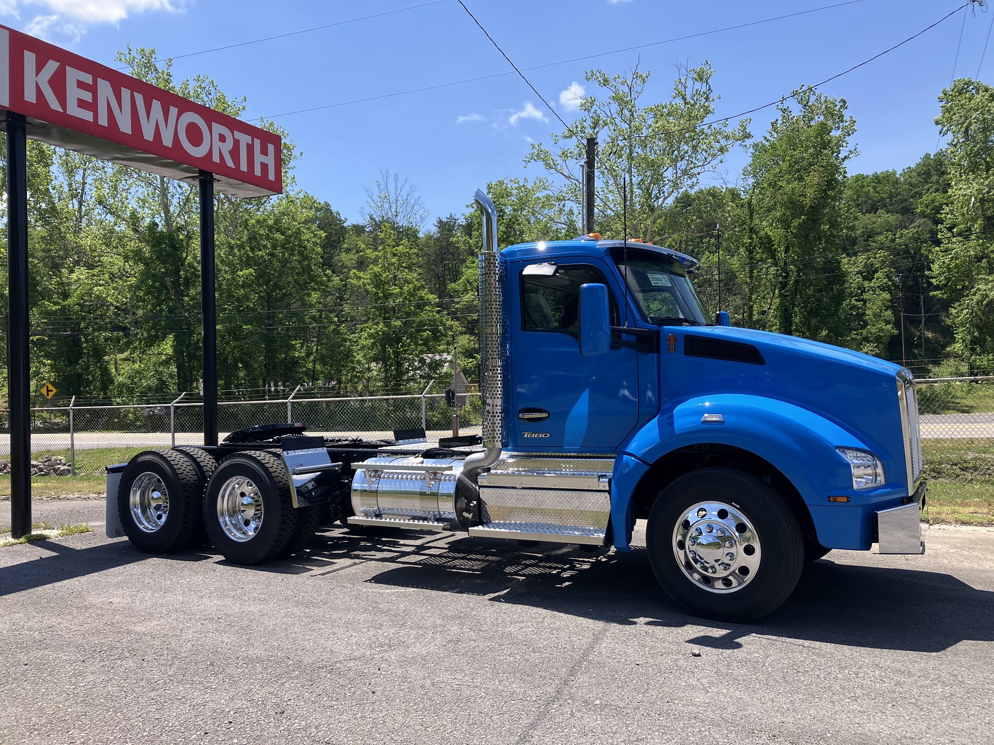 2027 Kenworth T880 2027 Kenworth T880 - image 5 of 6