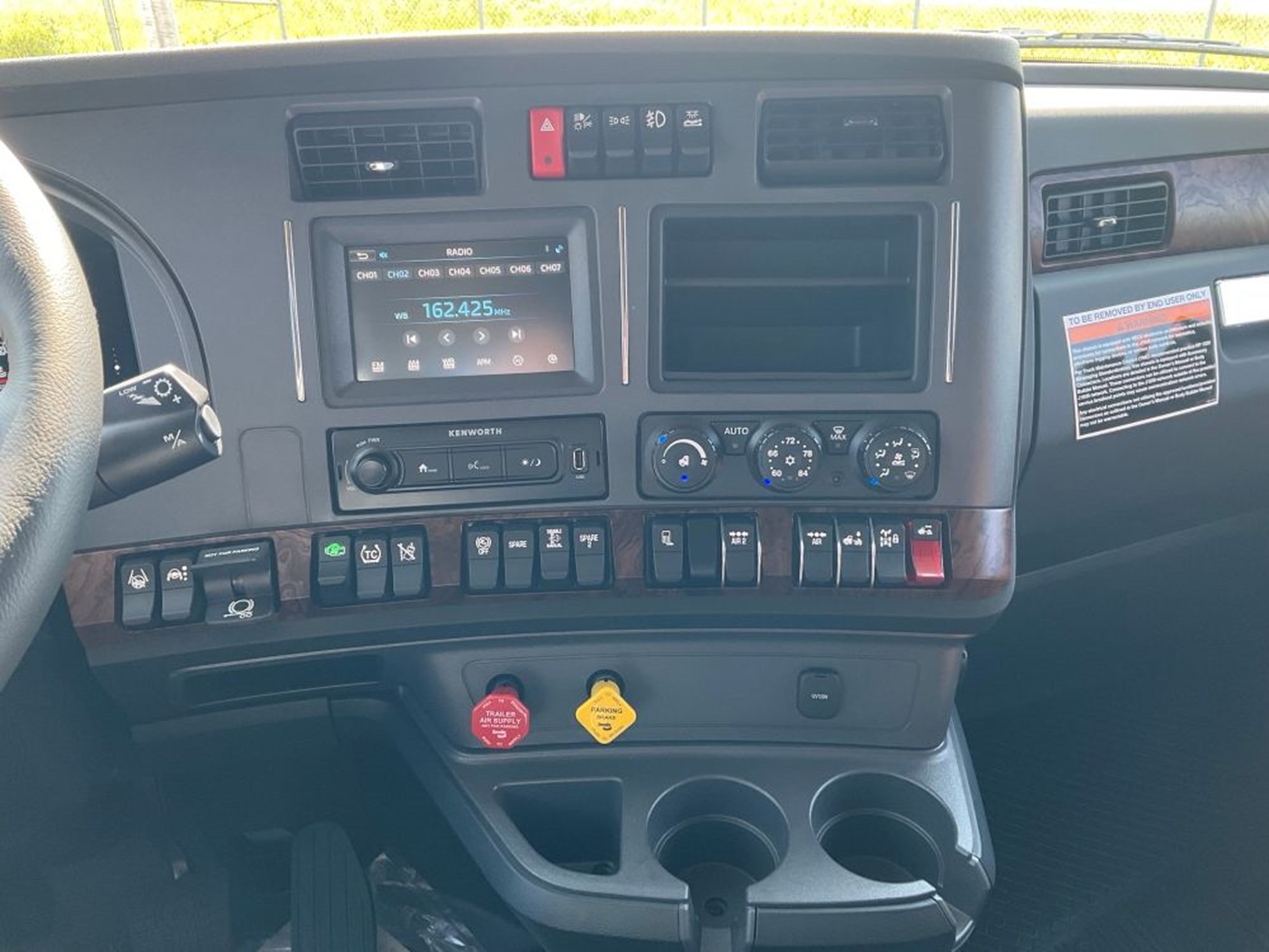 2027 Kenworth T680 Next Gen VJ255034-13 2027 Kenworth T680 Next Gen VJ255034-13