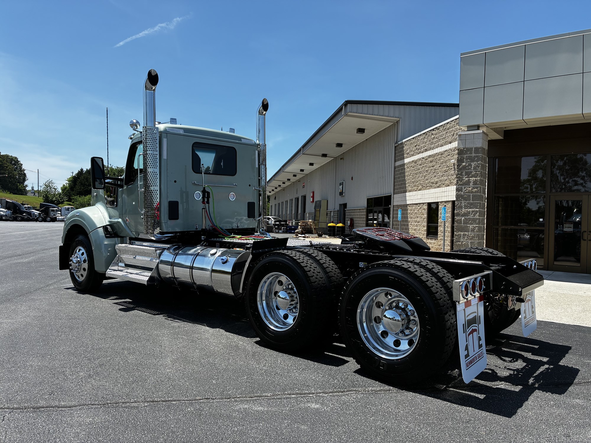2027 Kenworth W990 VJ255042-07 2027 Kenworth W990 VJ255042-07