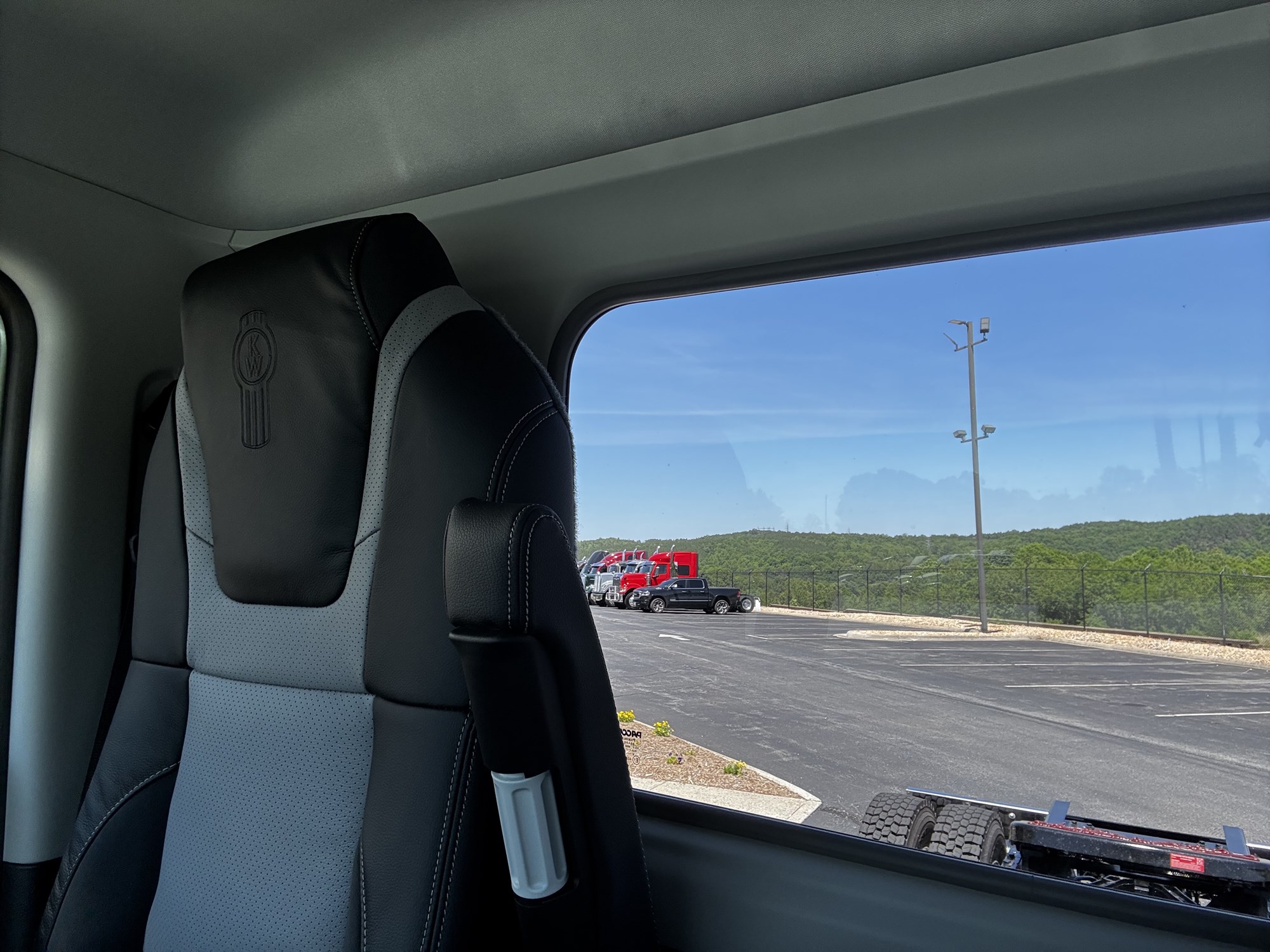 2027 Kenworth W990 VJ255042-22 2027 Kenworth W990 VJ255042-22