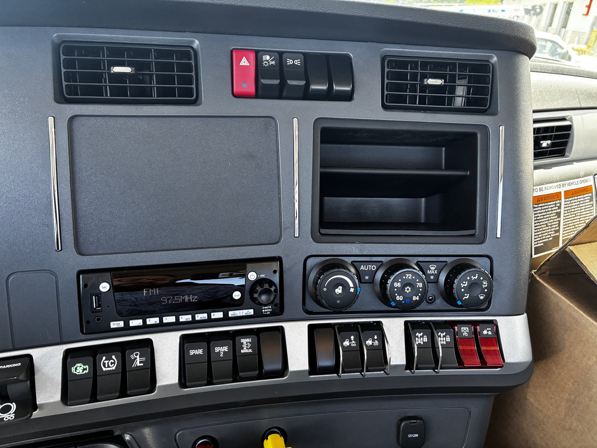 2027 Kenworth W990 VJ255043-15 2027 Kenworth W990 VJ255043-15
