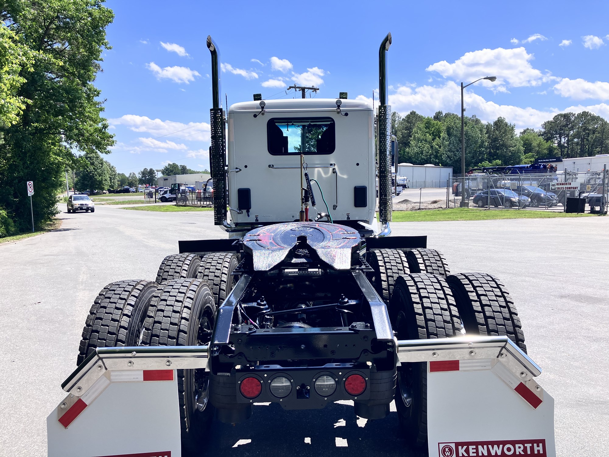 2027 Kenworth T880 VJ255058-06 2027 Kenworth T880 VJ255058-06