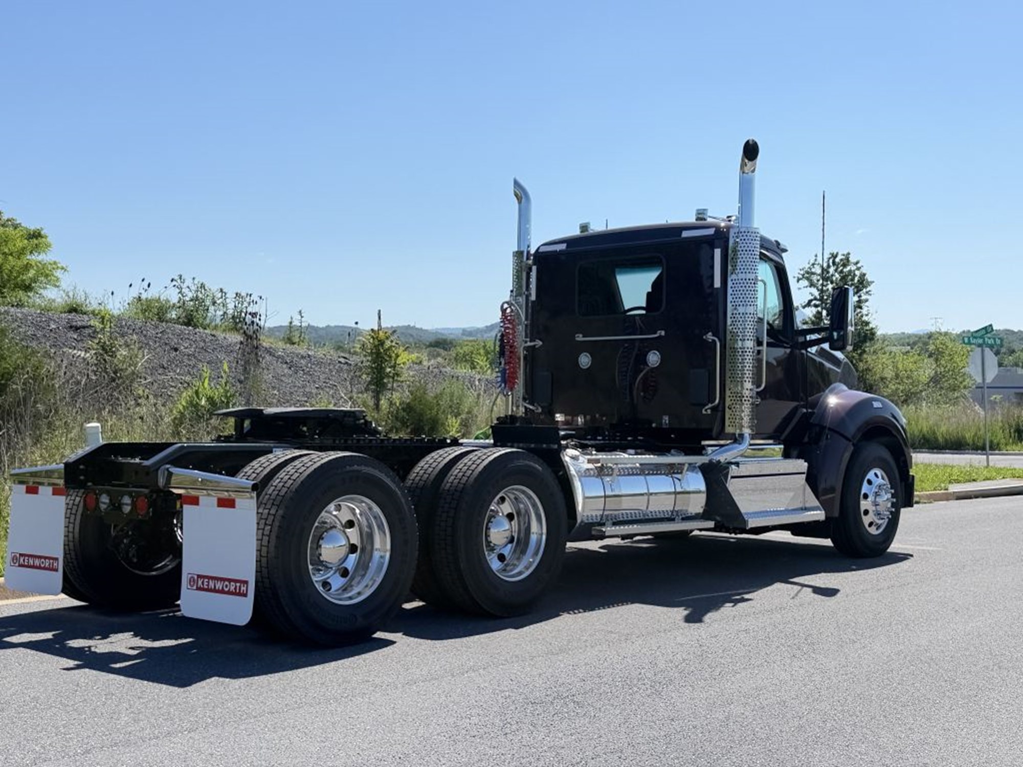 2027 Kenworth T880 VJ255063-14 2027 Kenworth T880 VJ255063-14