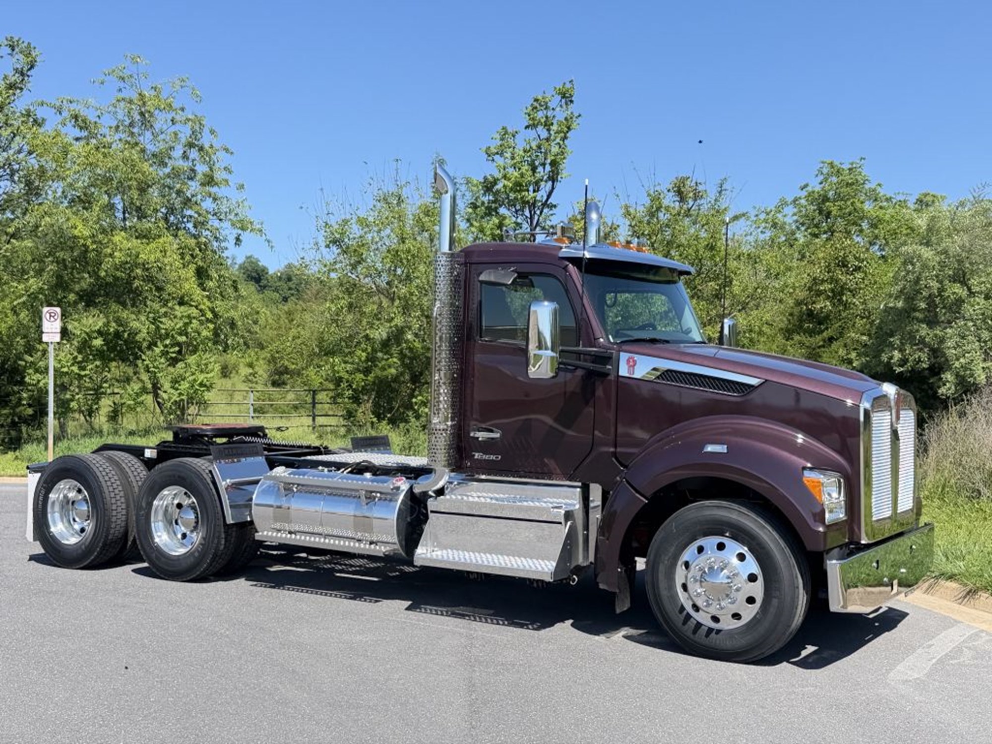 2027 Kenworth T880 VJ255063-16 2027 Kenworth T880 VJ255063-16