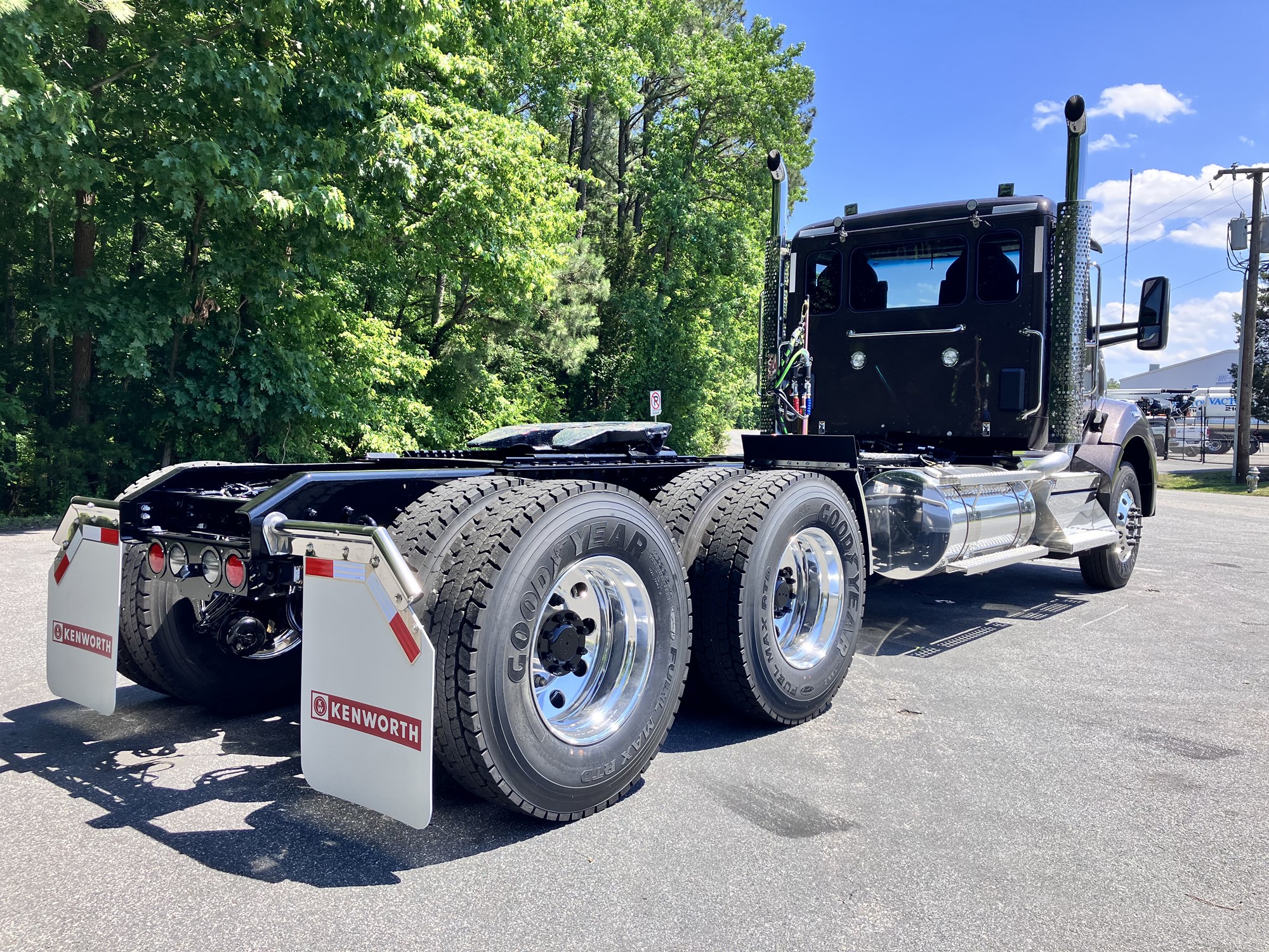 2027 Kenworth T880 VJ255066-07 2027 Kenworth T880 VJ255066-07