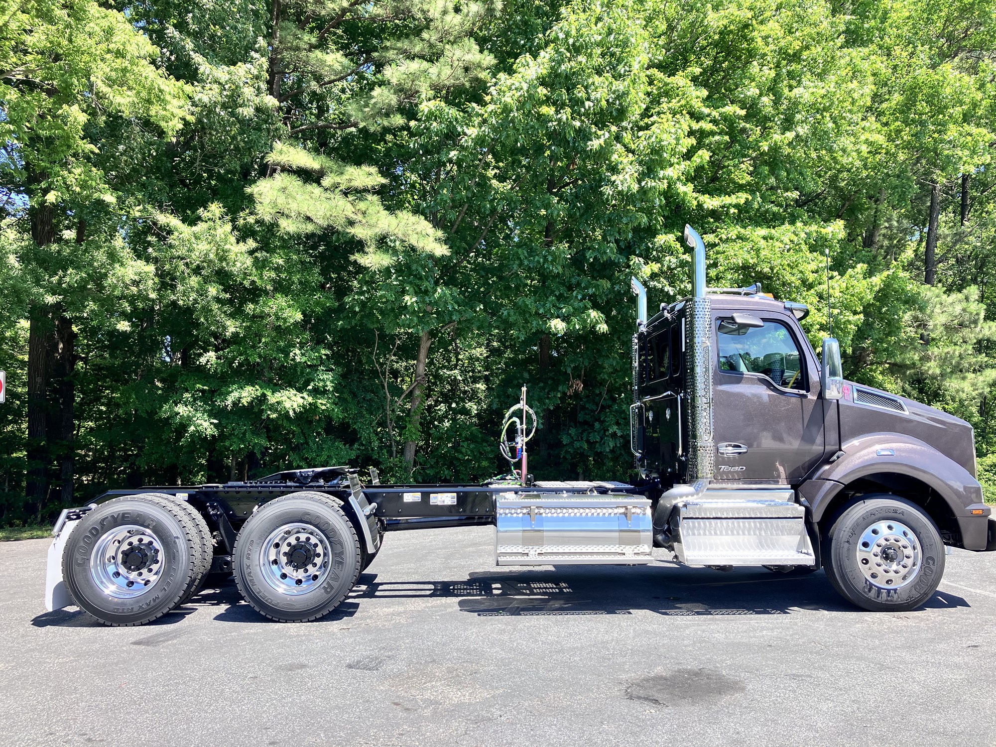 2027 Kenworth T880 VJ255066-08 2027 Kenworth T880 VJ255066-08
