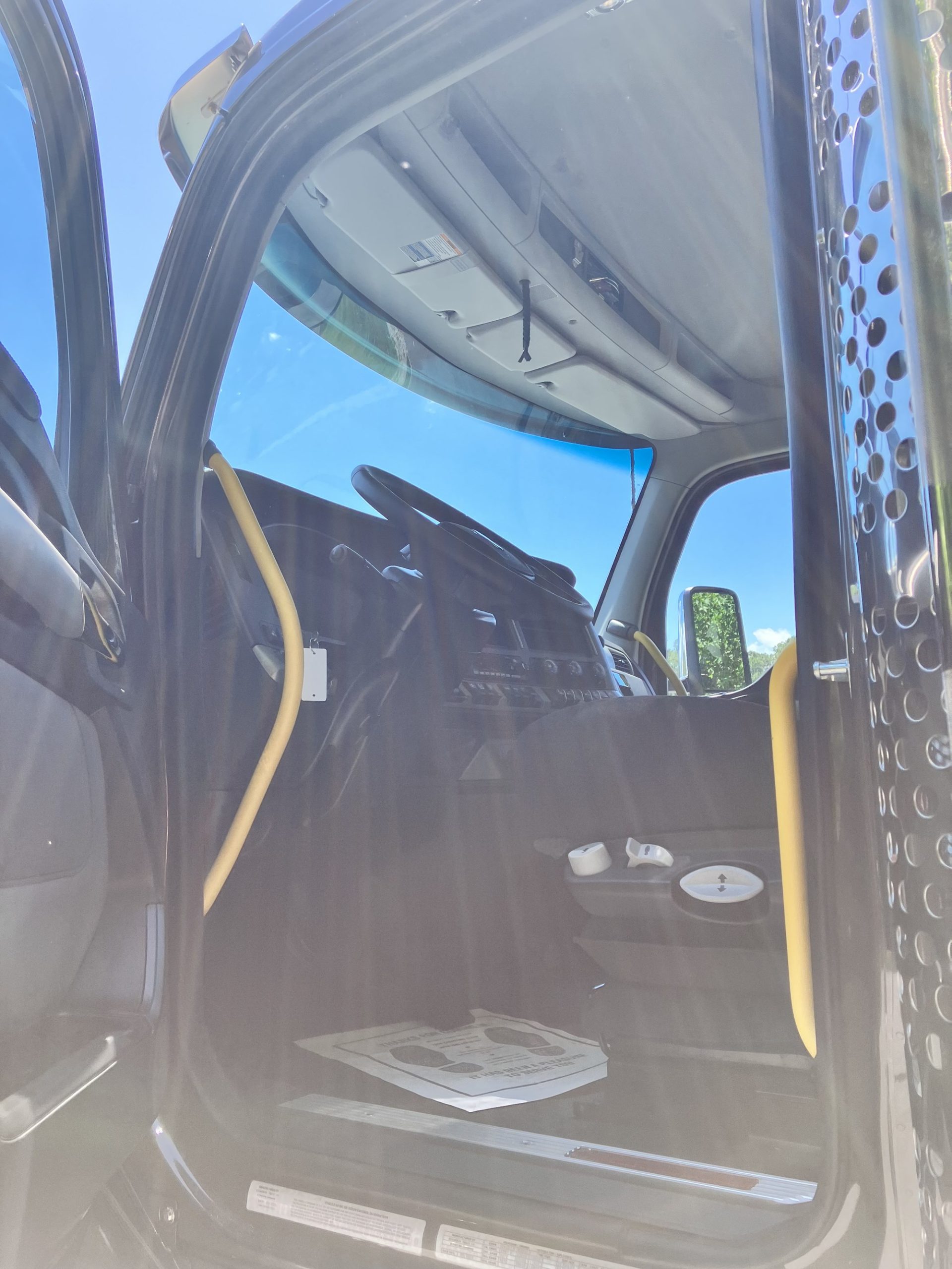 2027 Kenworth T880 VJ255066-11 2027 Kenworth T880 VJ255066-11