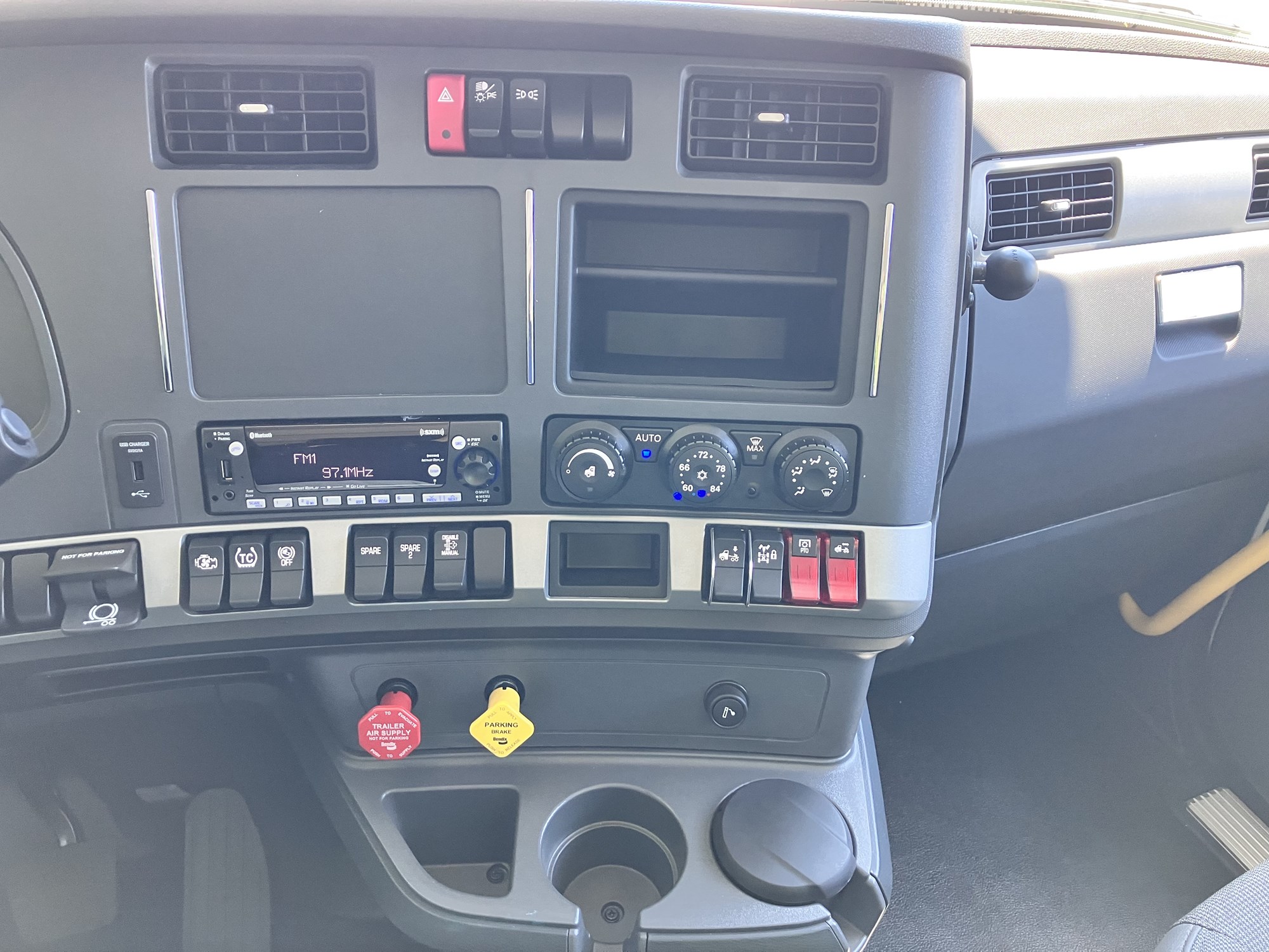 2027 Kenworth T880 VJ255070-14 2027 Kenworth T880 VJ255070-14