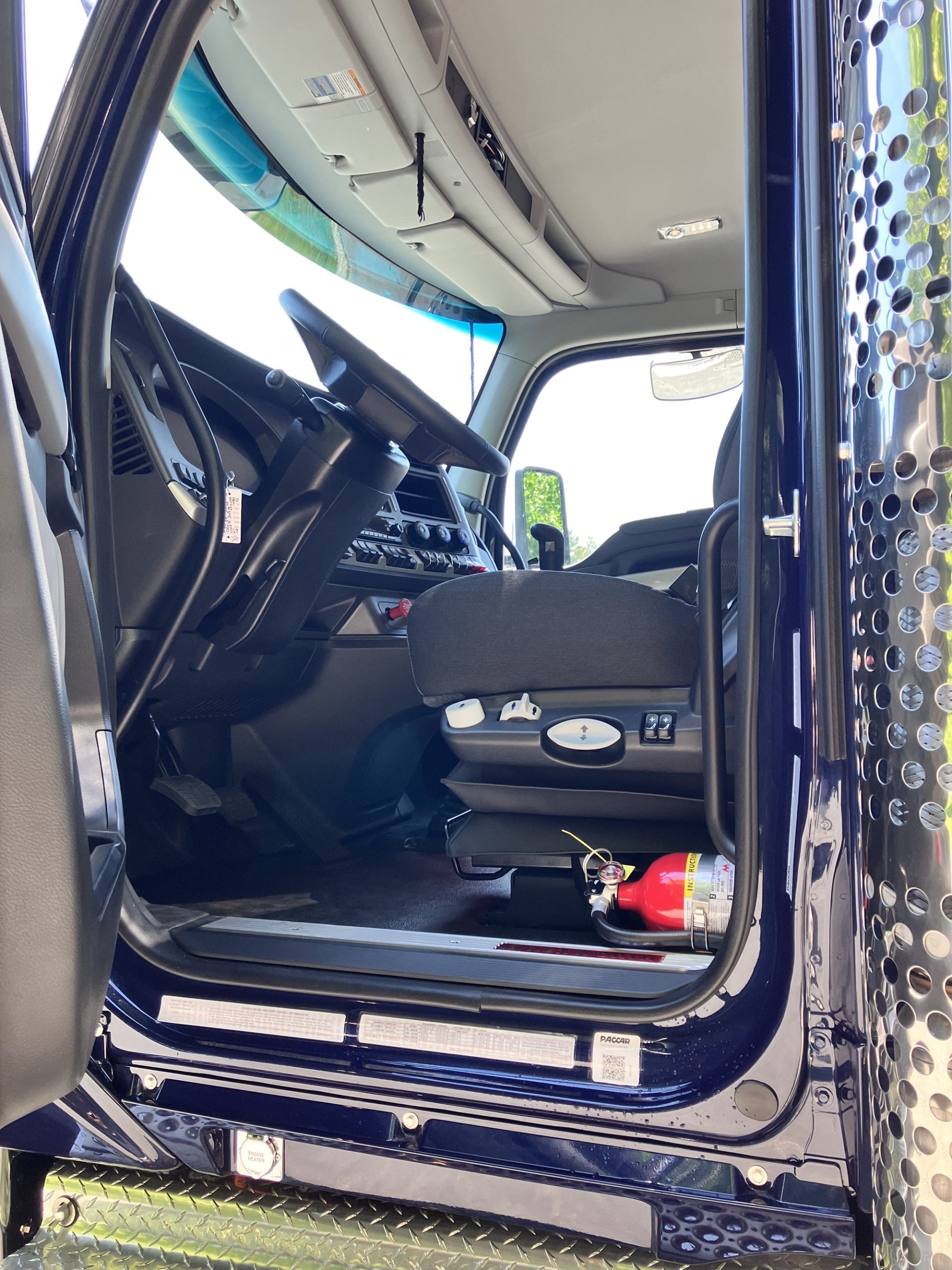 2027 Kenworth W990 VJ255083-11 2027 Kenworth W990 VJ255083-11