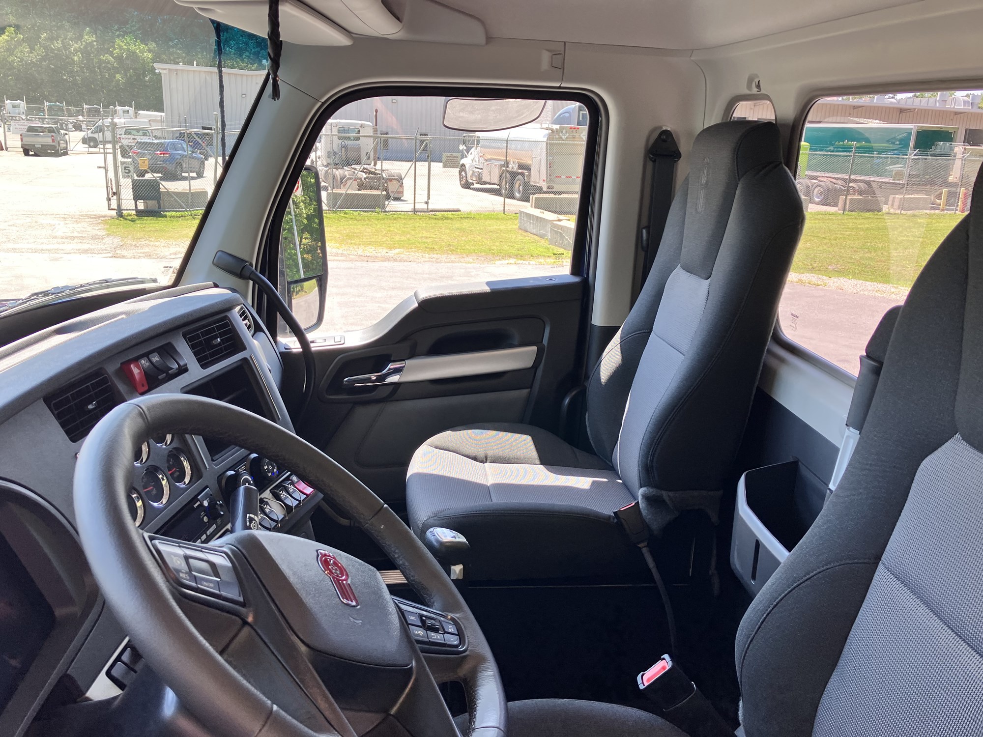 2027 Kenworth W990 VJ255083-13 2027 Kenworth W990 VJ255083-13