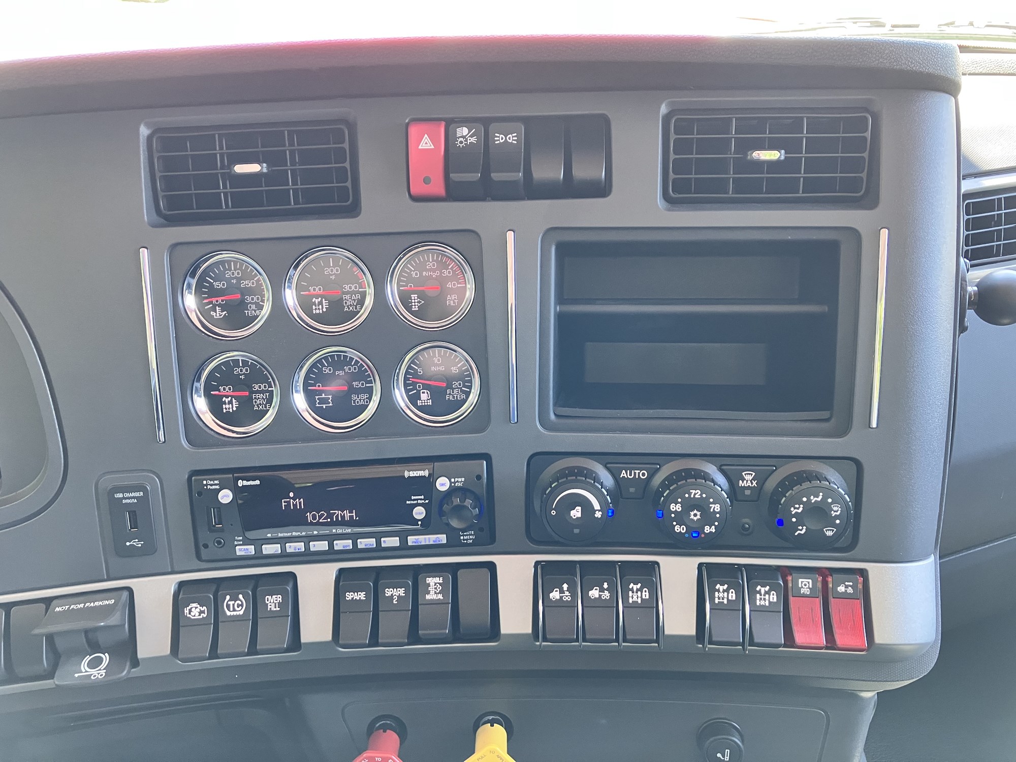 2027 Kenworth W990 VJ255085-12 2027 Kenworth W990 VJ255085-12