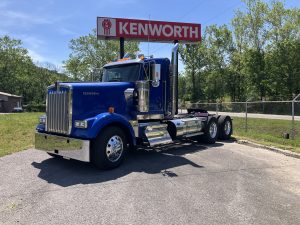 2027 Kenworth W900L VR255023-01