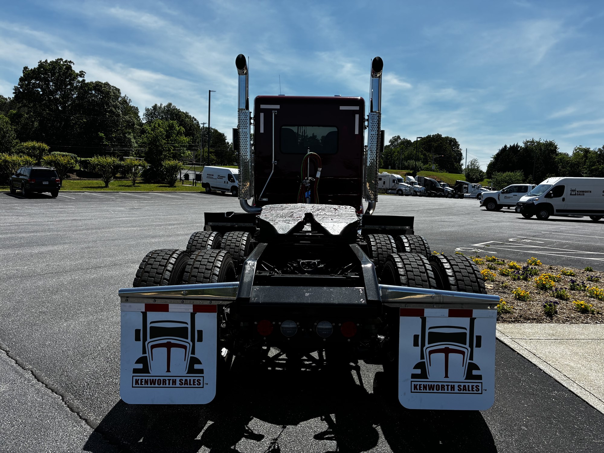 2027 Kenworth W900B - image 6 of 6