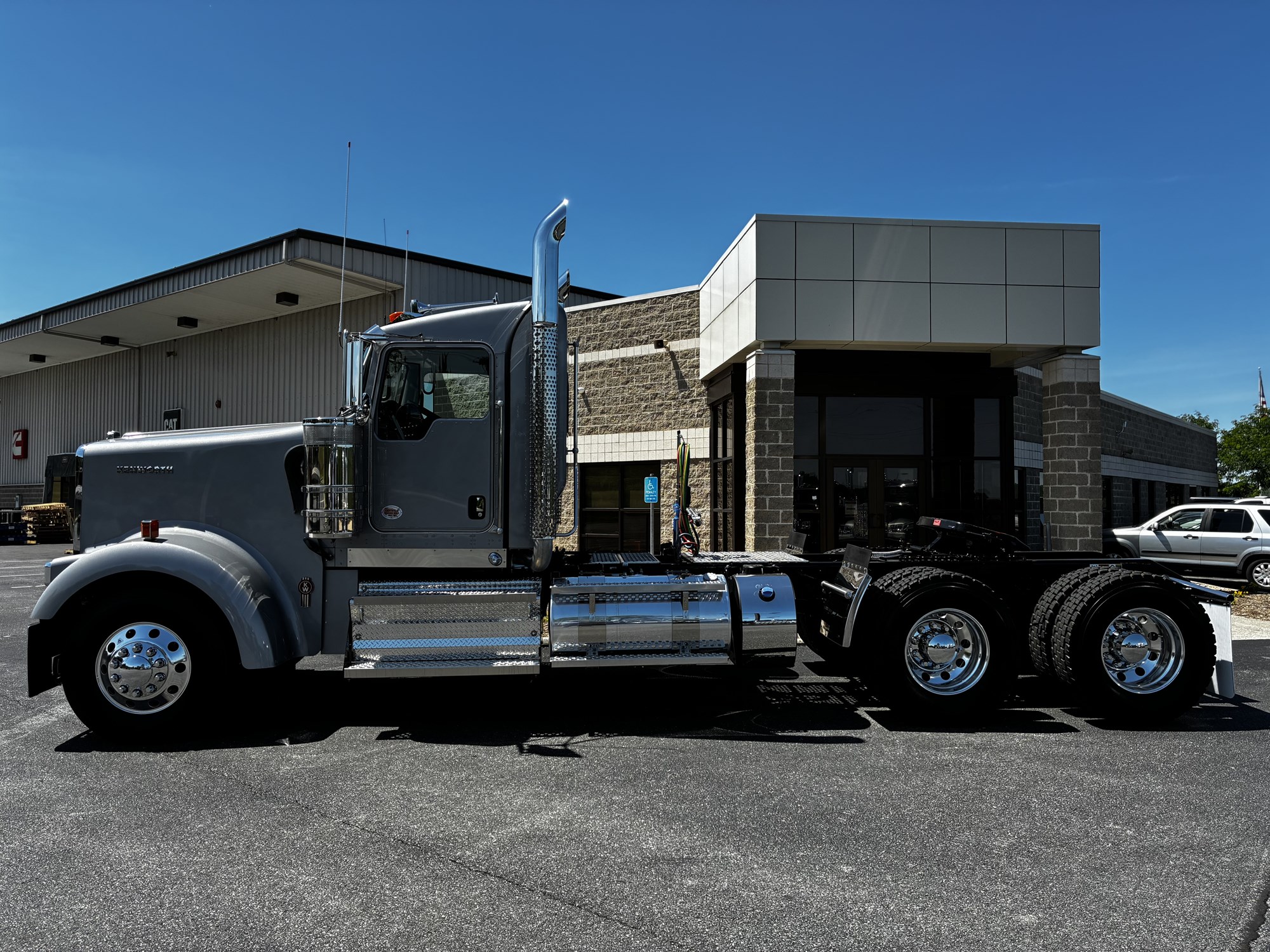 2027 Kenworth W900B VR255052-08 2027 Kenworth W900B VR255052-08