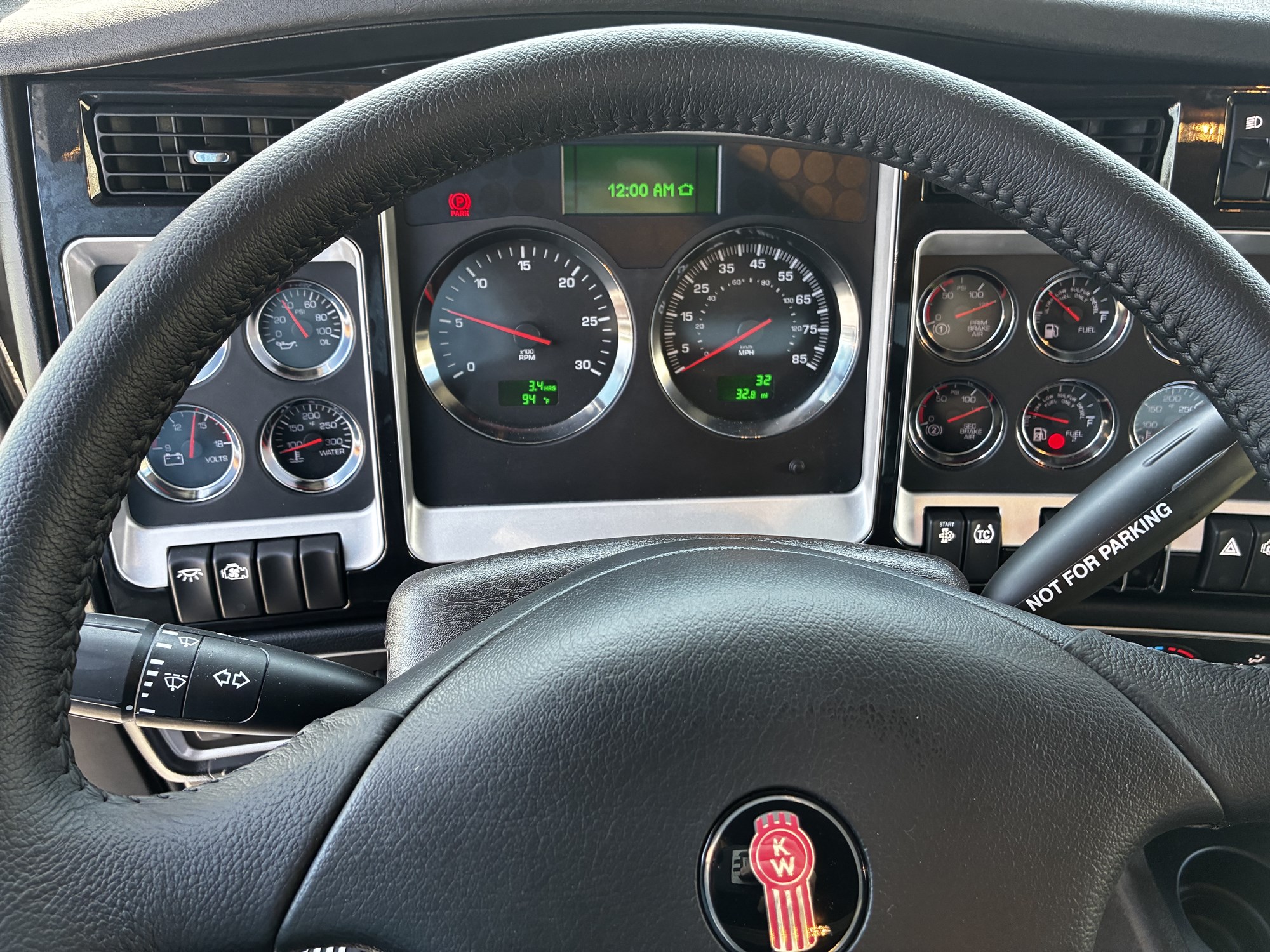 2027 Kenworth W900B VR255052-20 2027 Kenworth W900B VR255052-20
