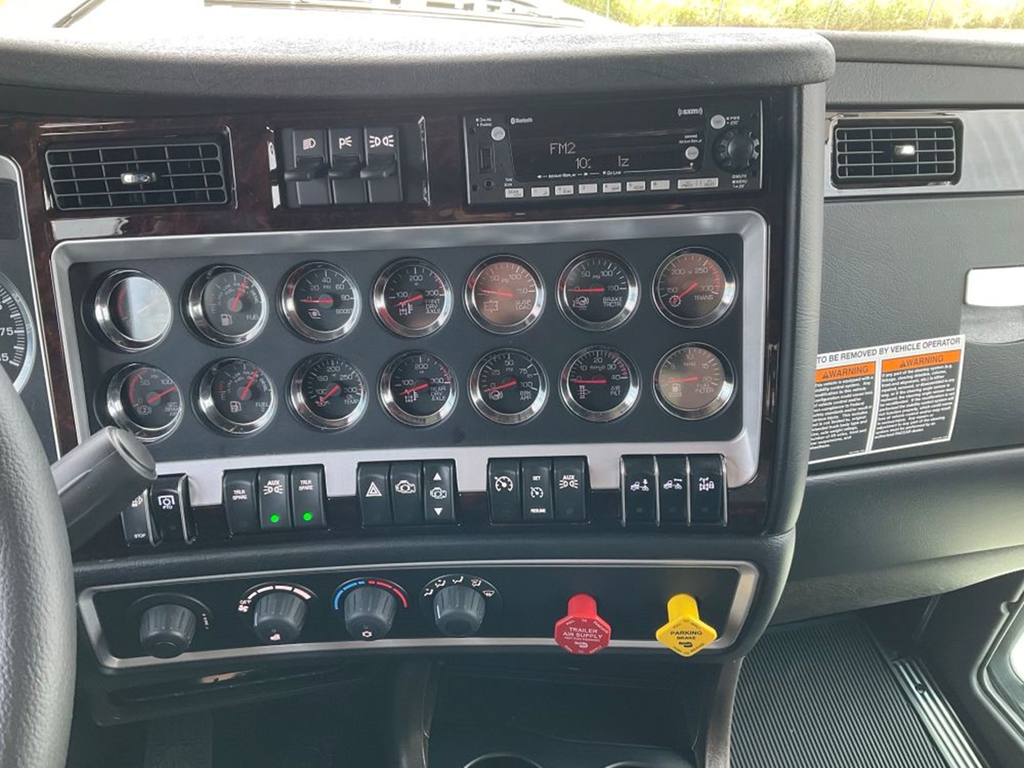2027 Kenworth W900L VR255065-12 2027 Kenworth W900L VR255065-12