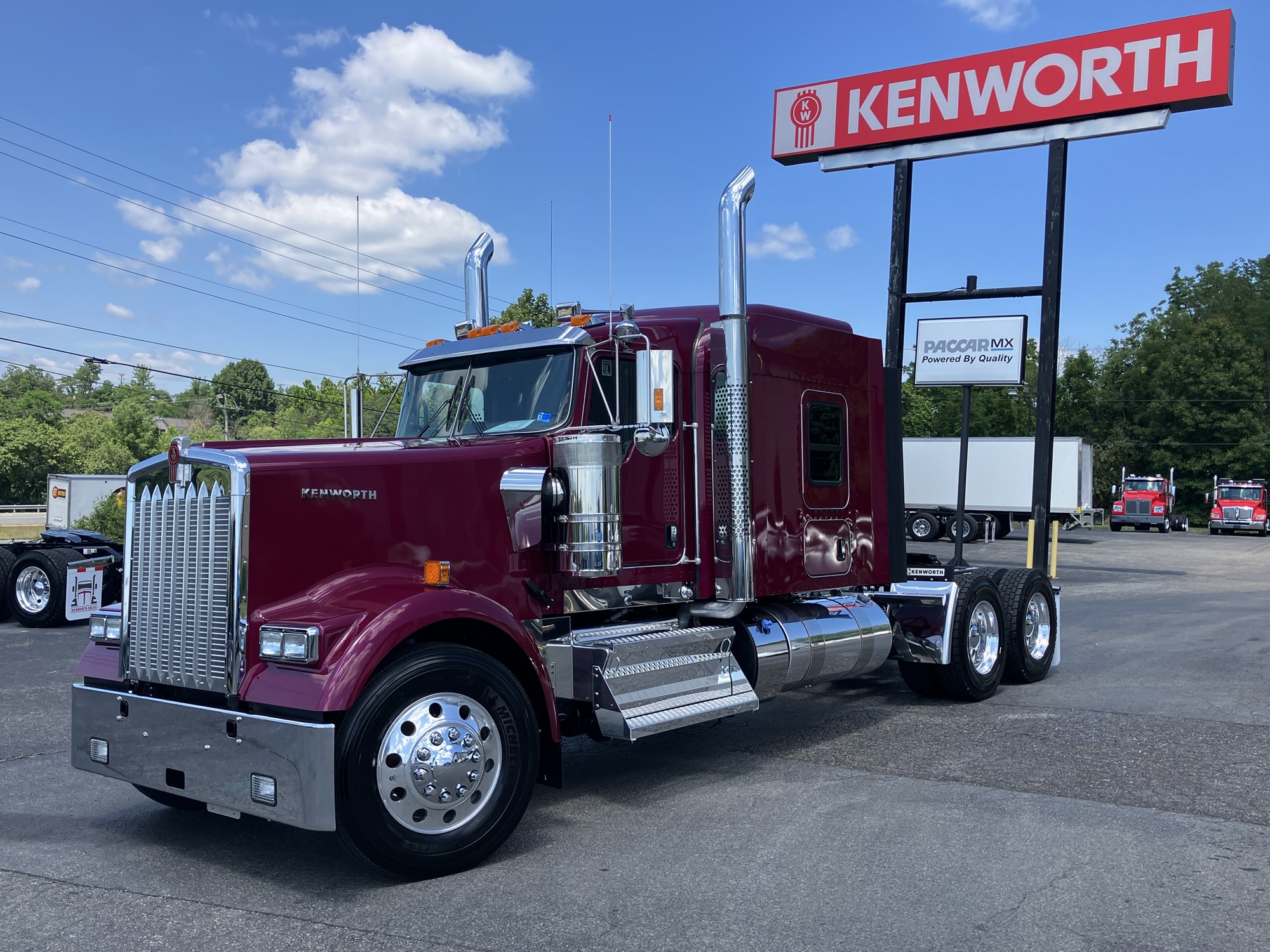 2027 Kenworth W900B - image 1 of 6