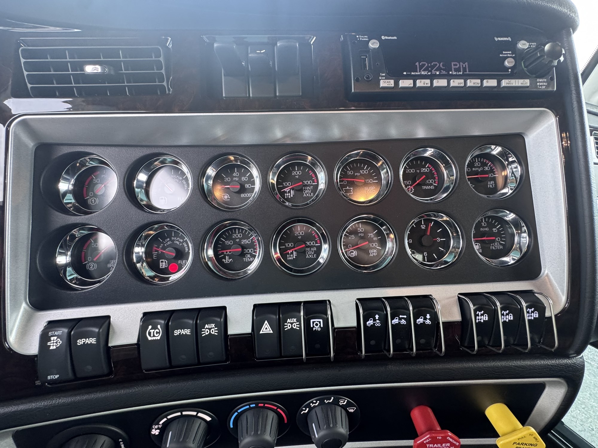 2027 Kenworth W900B VR255130-10 2027 Kenworth W900B VR255130-10