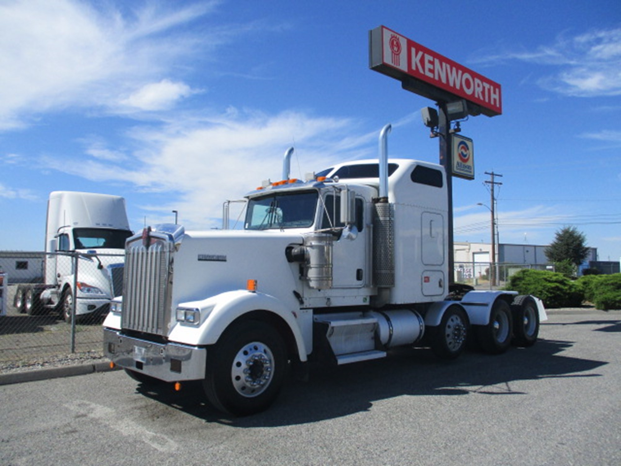 2006 Kenworth W900 2006 Kenworth W900 - image 1 of 6