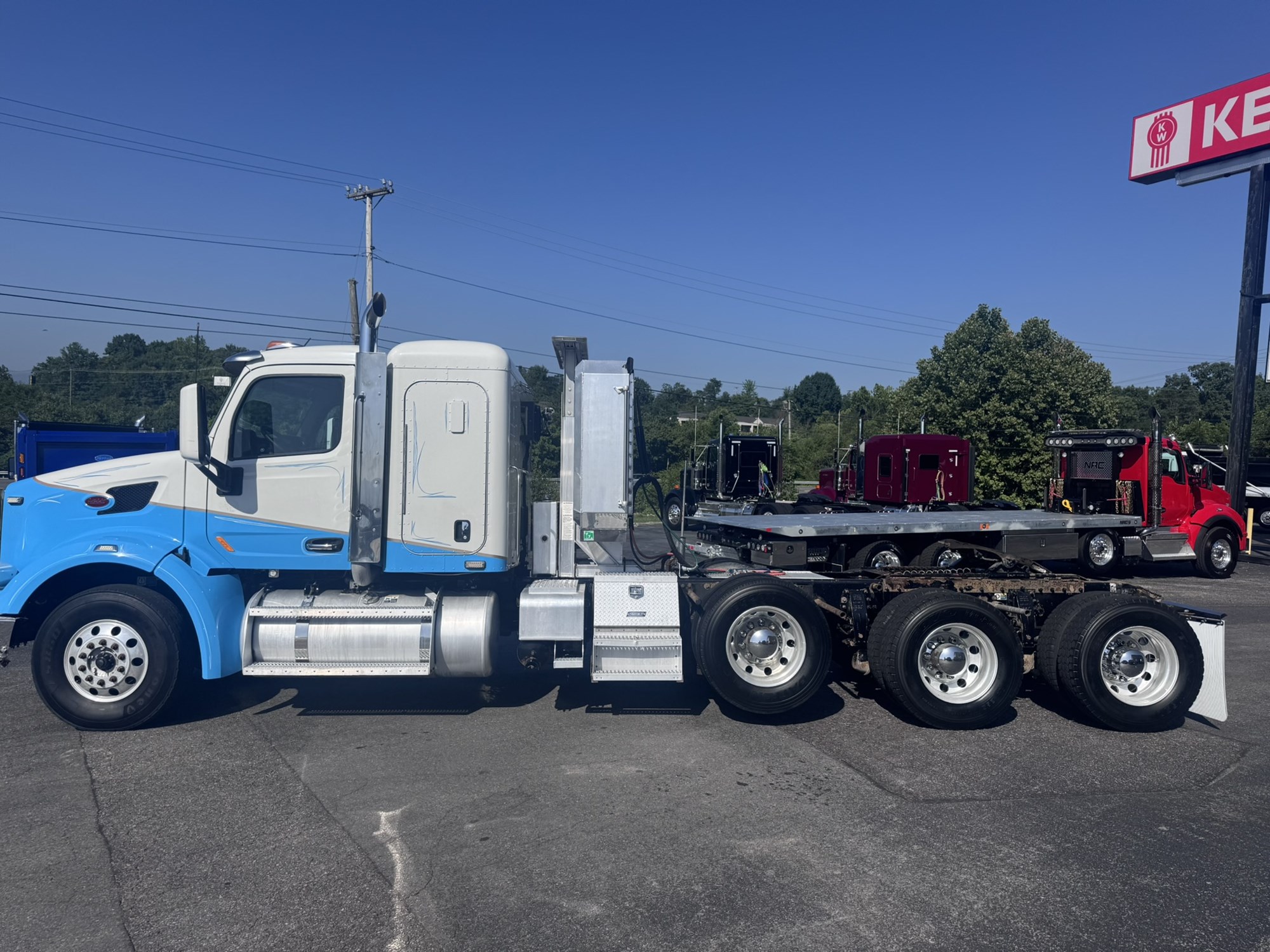 2015 Peterbilt 567 - image 6 of 6