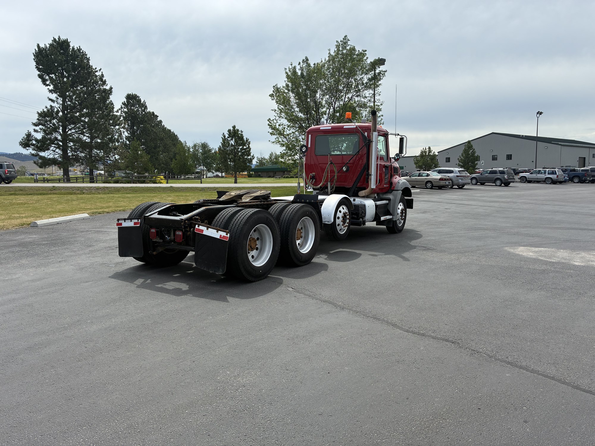 2015 Mack Granite - image 4 of 6