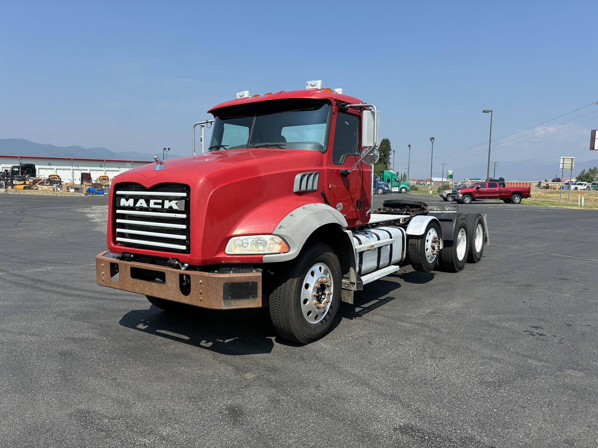 2016 Mack Granite 2016 Mack Granite - image 1 of 6