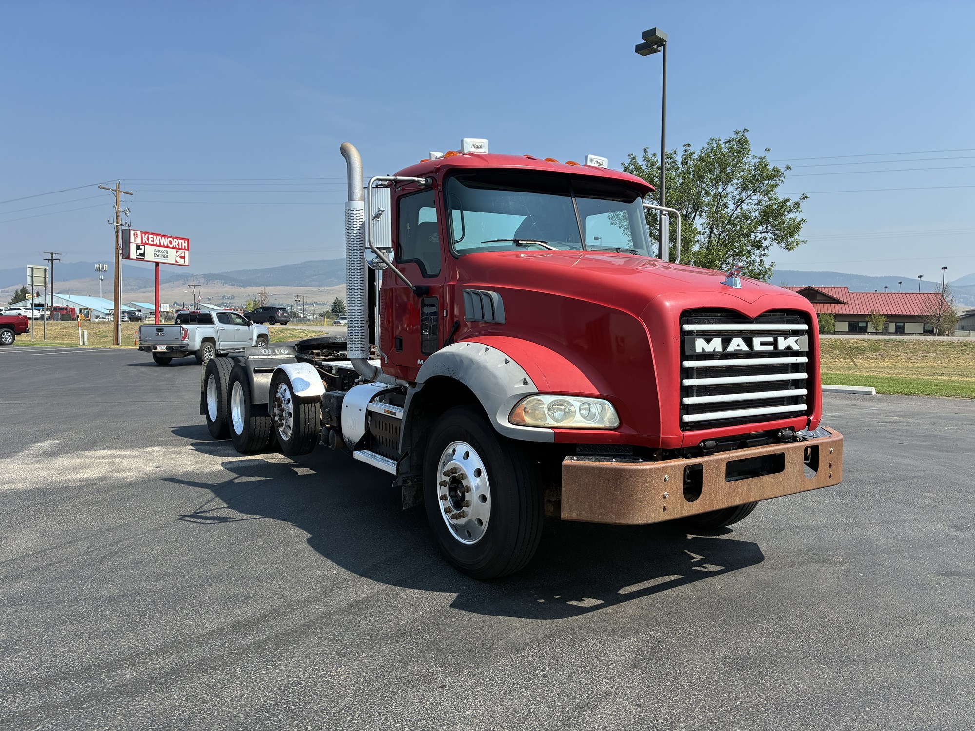 2016 Mack Granite 2016 Mack Granite - image 2 of 6
