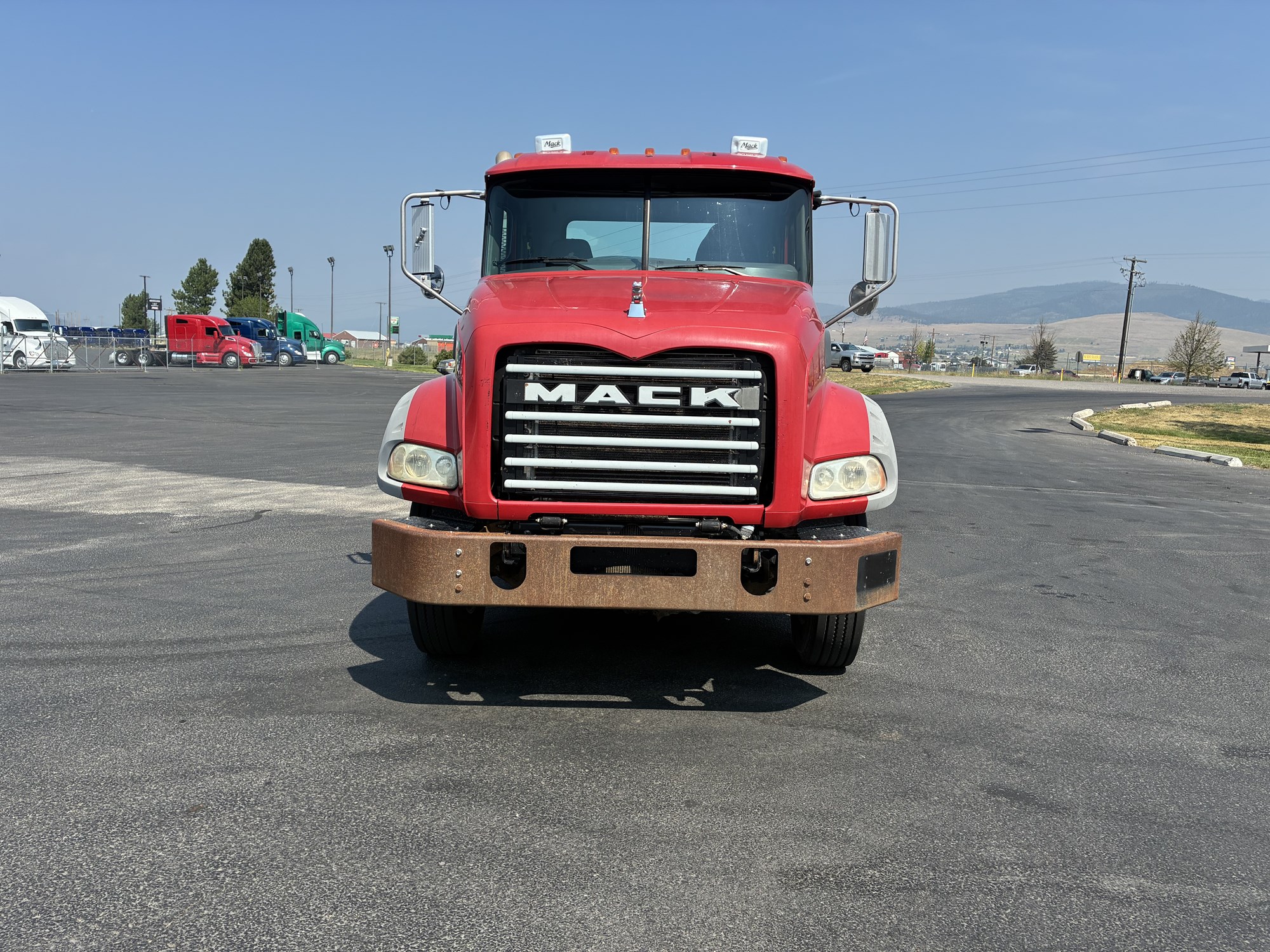 2016 Mack Granite 2016 Mack Granite - image 3 of 6