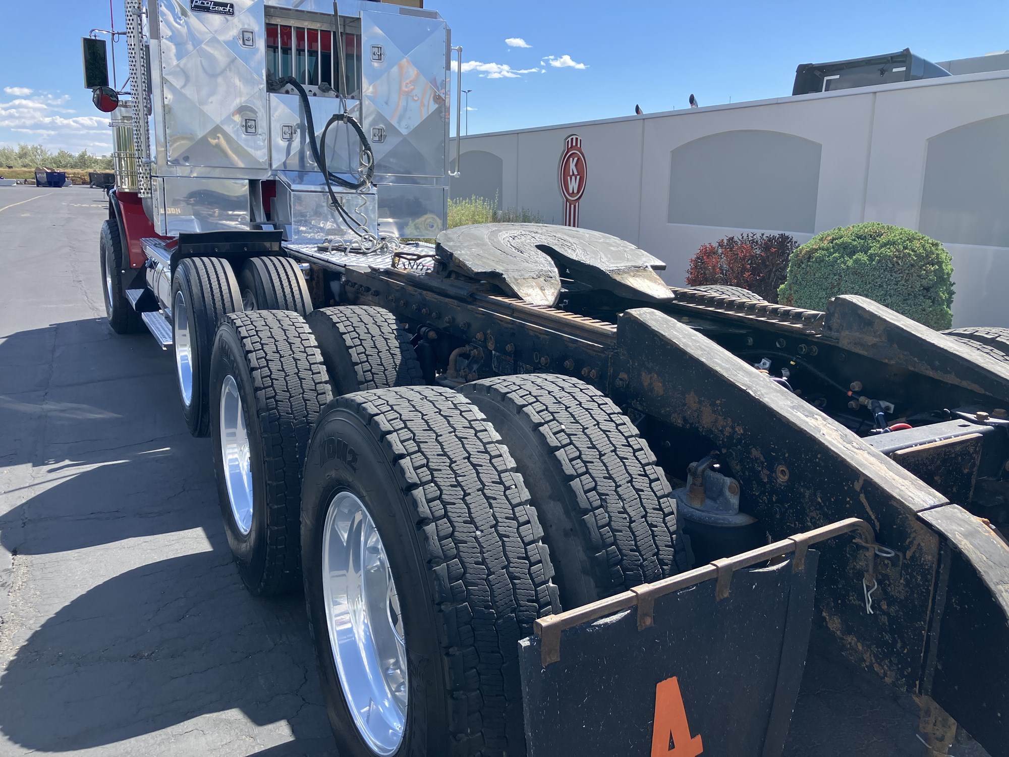 2017 Kenworth T800 - image 6 of 6
