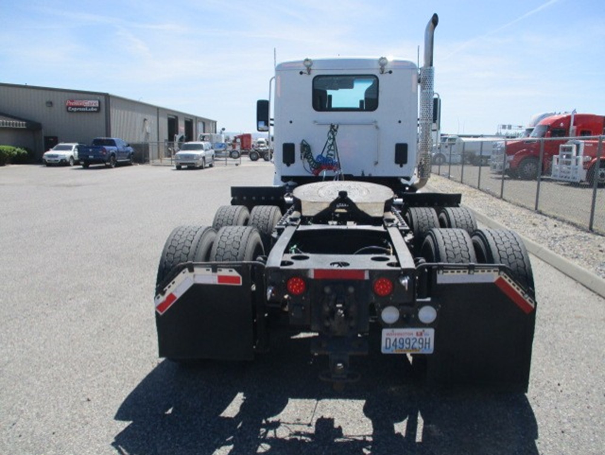2020 Kenworth T880 - image 4 of 6