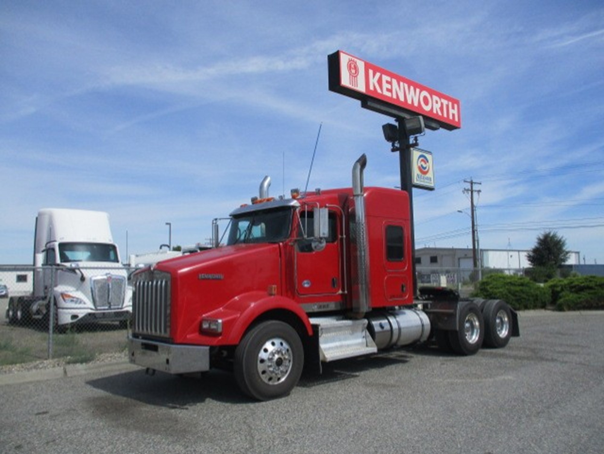2021 Kenworth T800 2021 Kenworth T800 - image 1 of 6