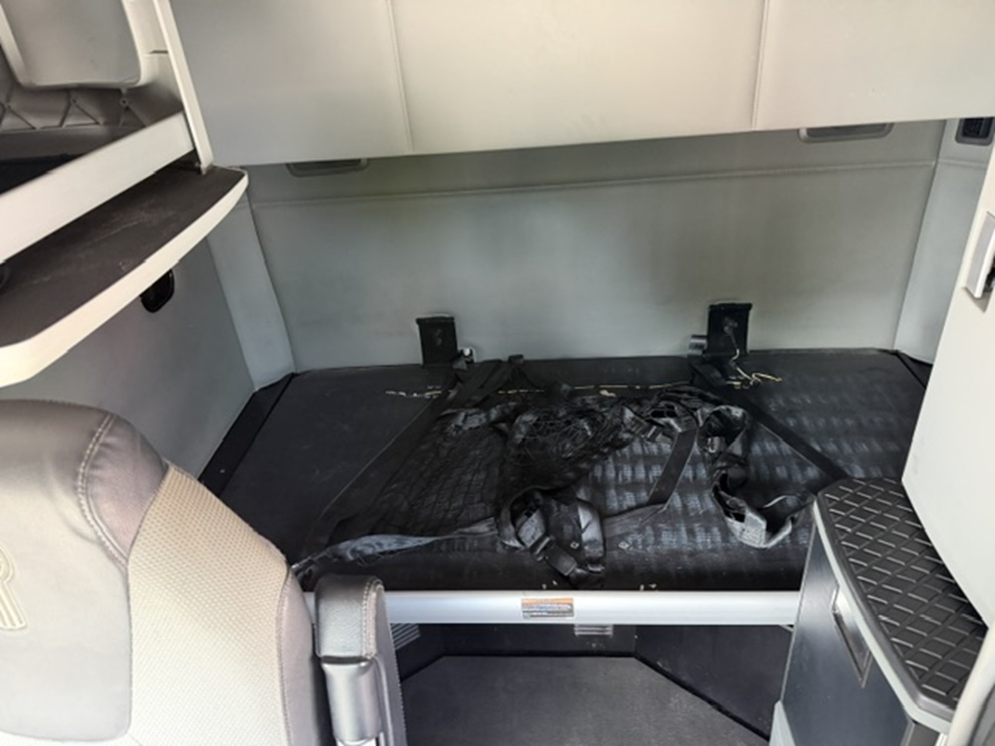 2021 Kenworth T680 2021 Kenworth T680 - image 6 of 6