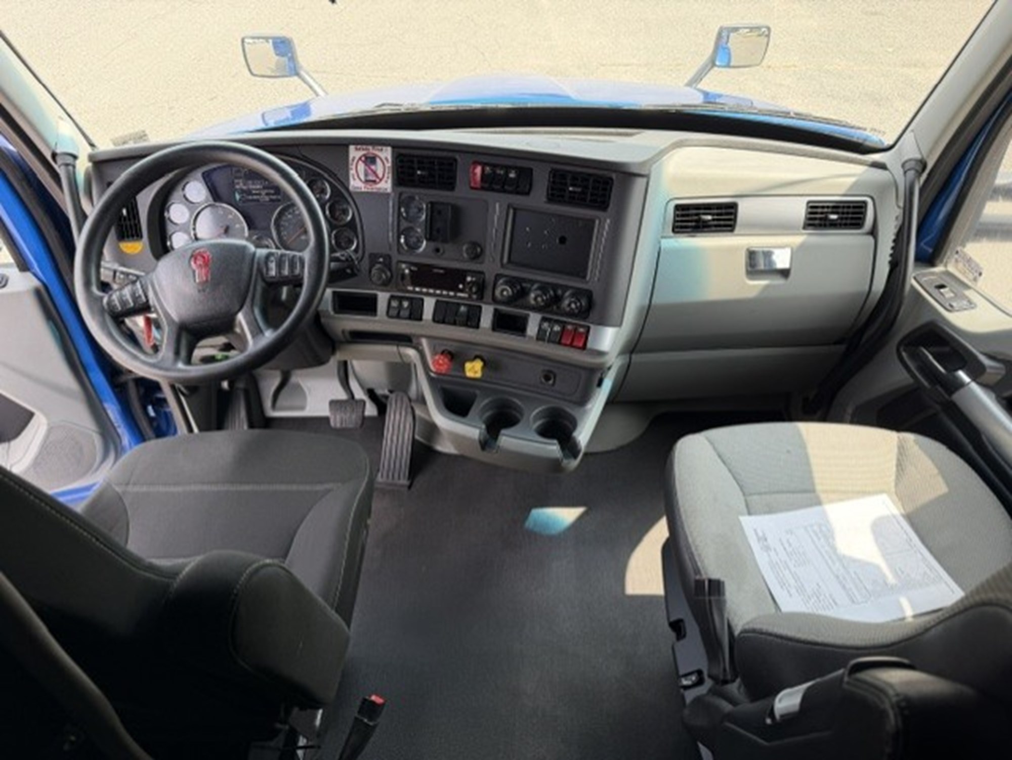 2021 Kenworth T680 MJ435515U-09 2021 Kenworth T680 MJ435515U-09