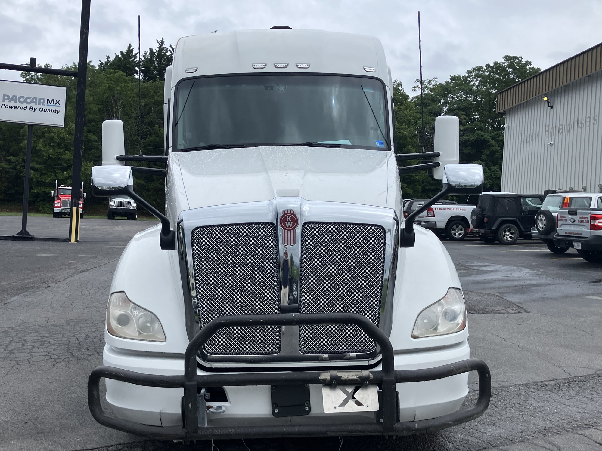 2021 Kenworth T680 - image 2 of 6