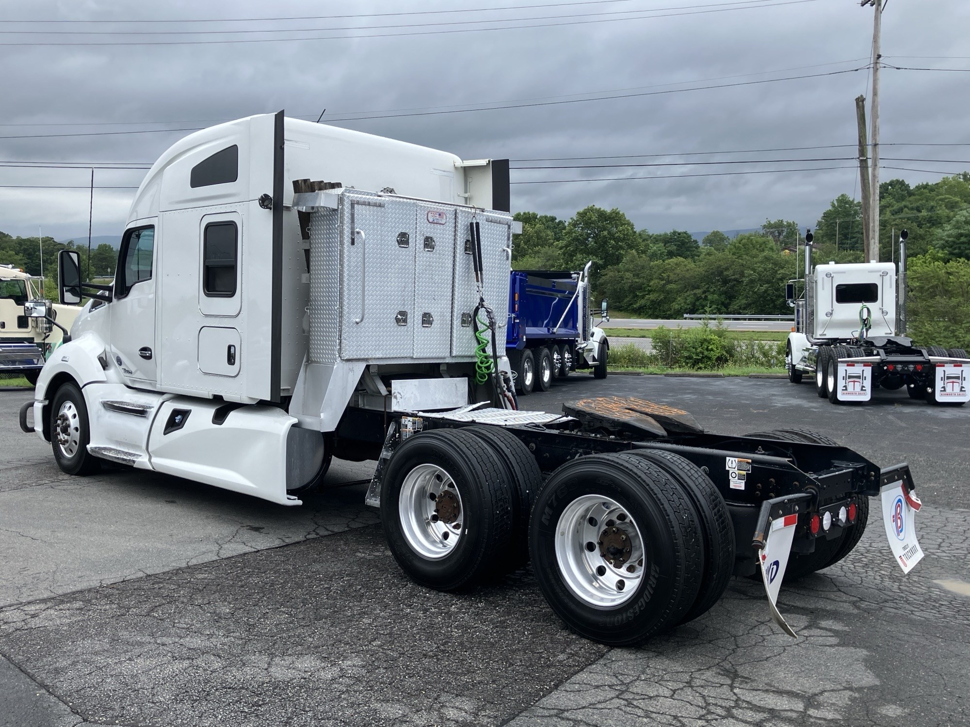 2021 Kenworth T680 - image 6 of 6