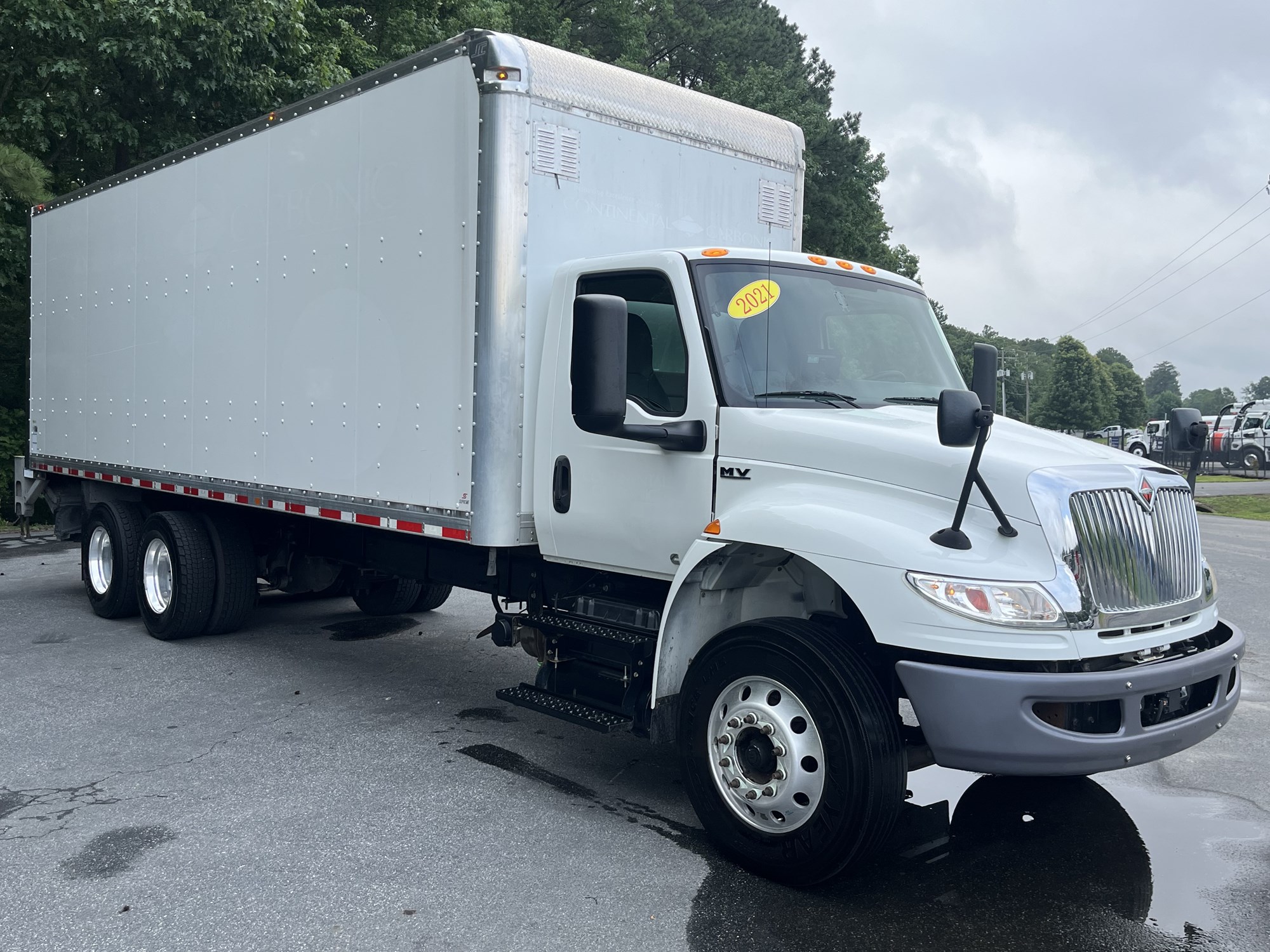 2021 International MV 2021 International MV - image 3 of 6