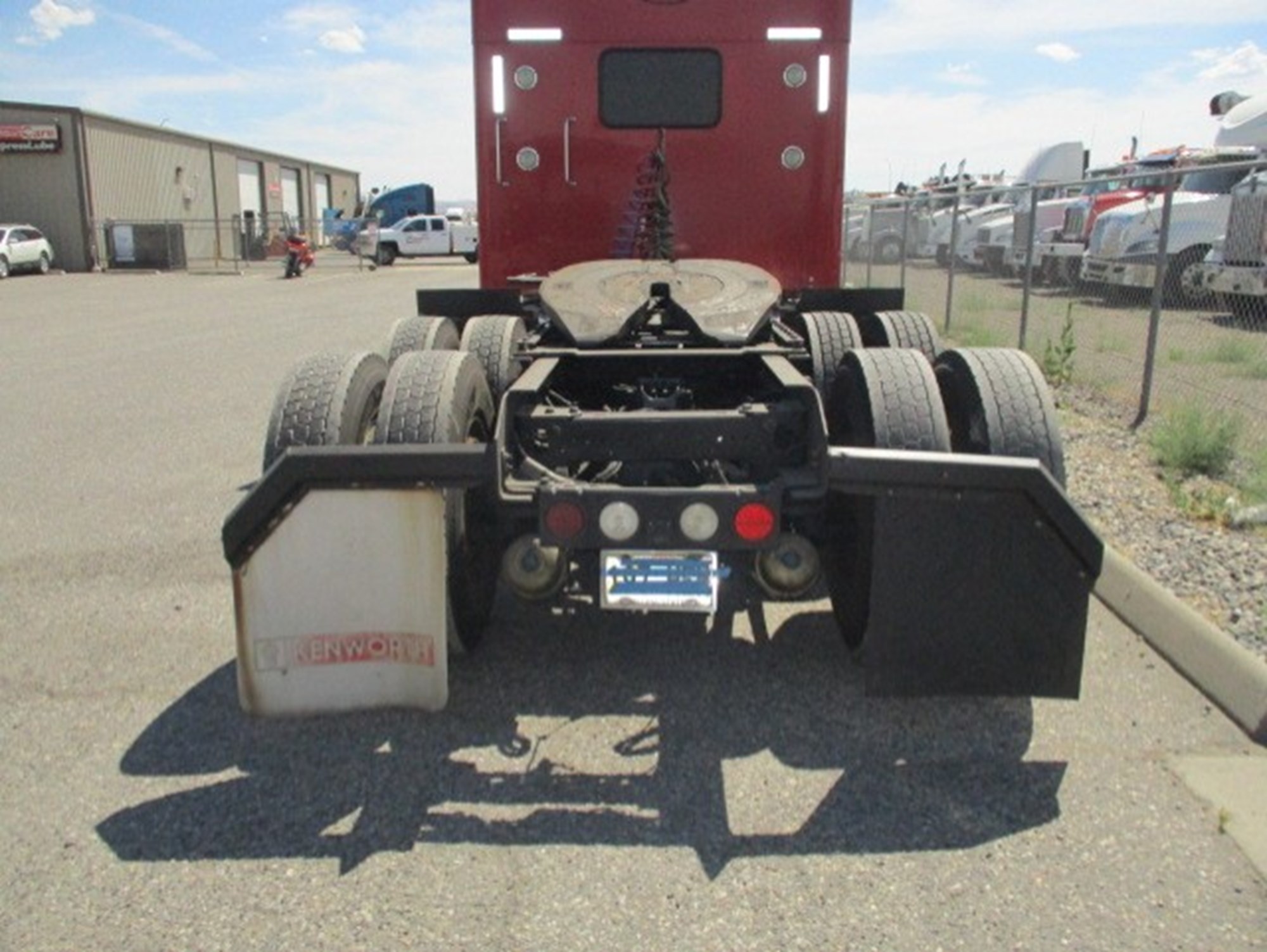 2022 Kenworth T800 2022 Kenworth T800 - image 2 of 6
