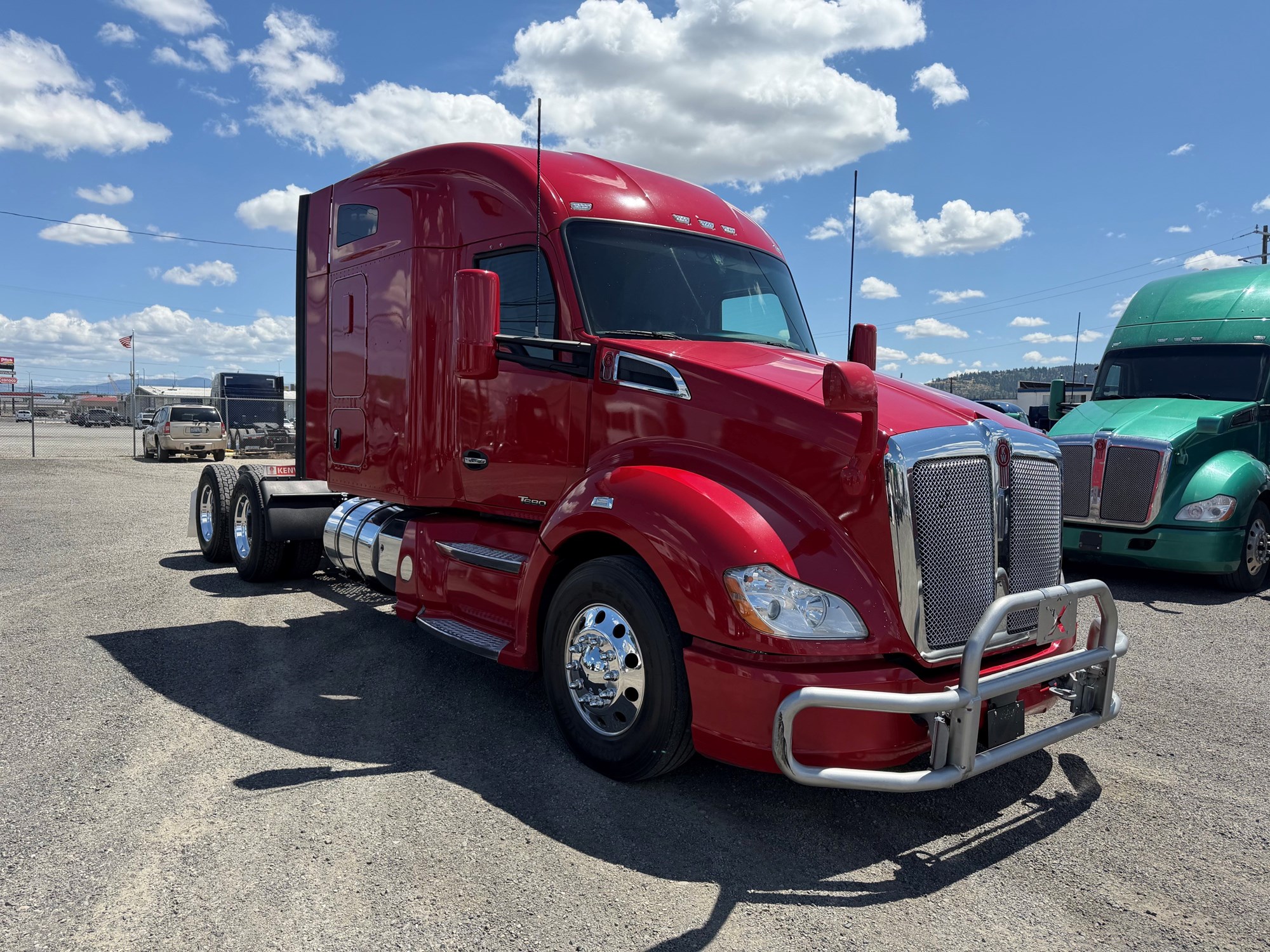2022 Kenworth T680 2022 Kenworth T680 - image 3 of 6